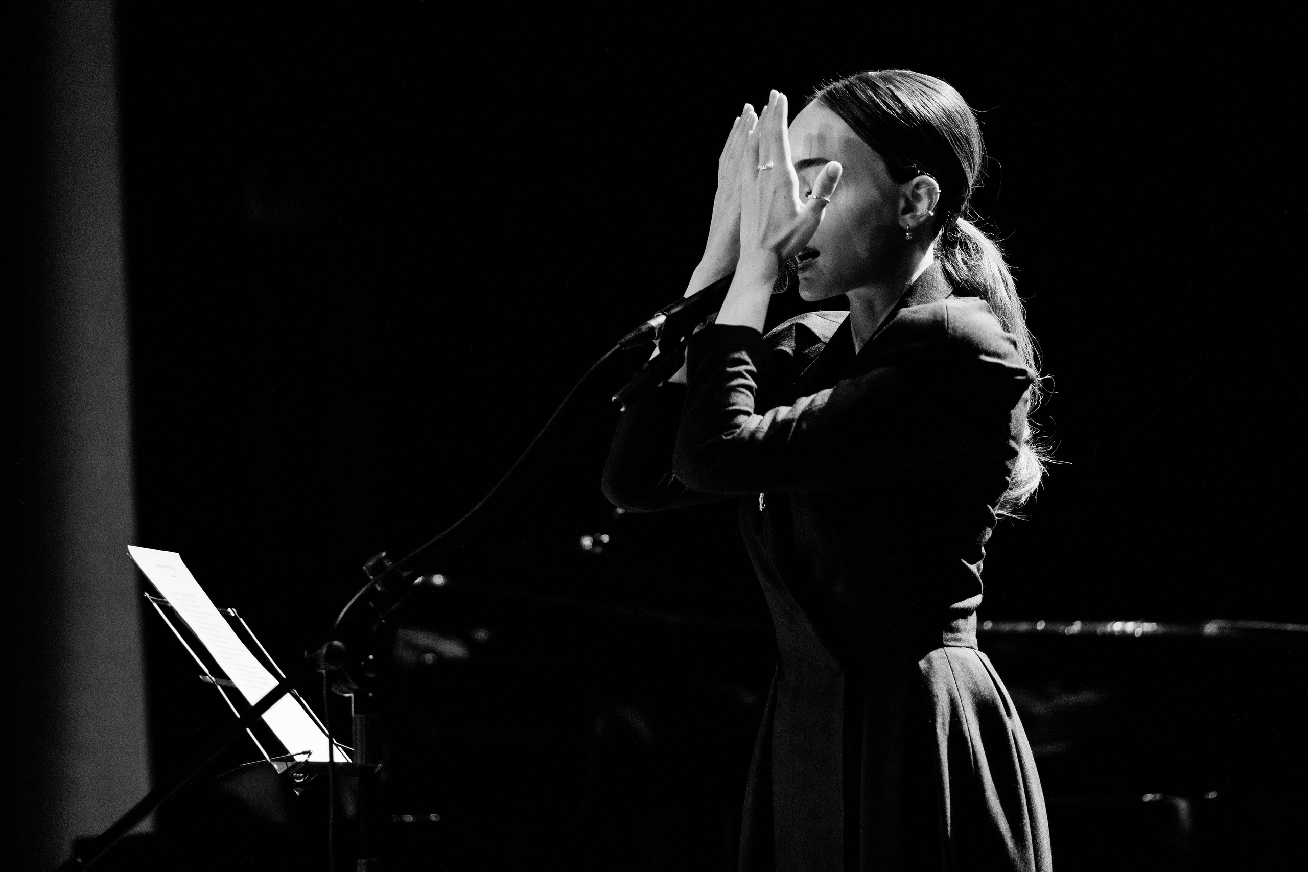 Концертное. ЧБ Фотограф Ольга Лесли