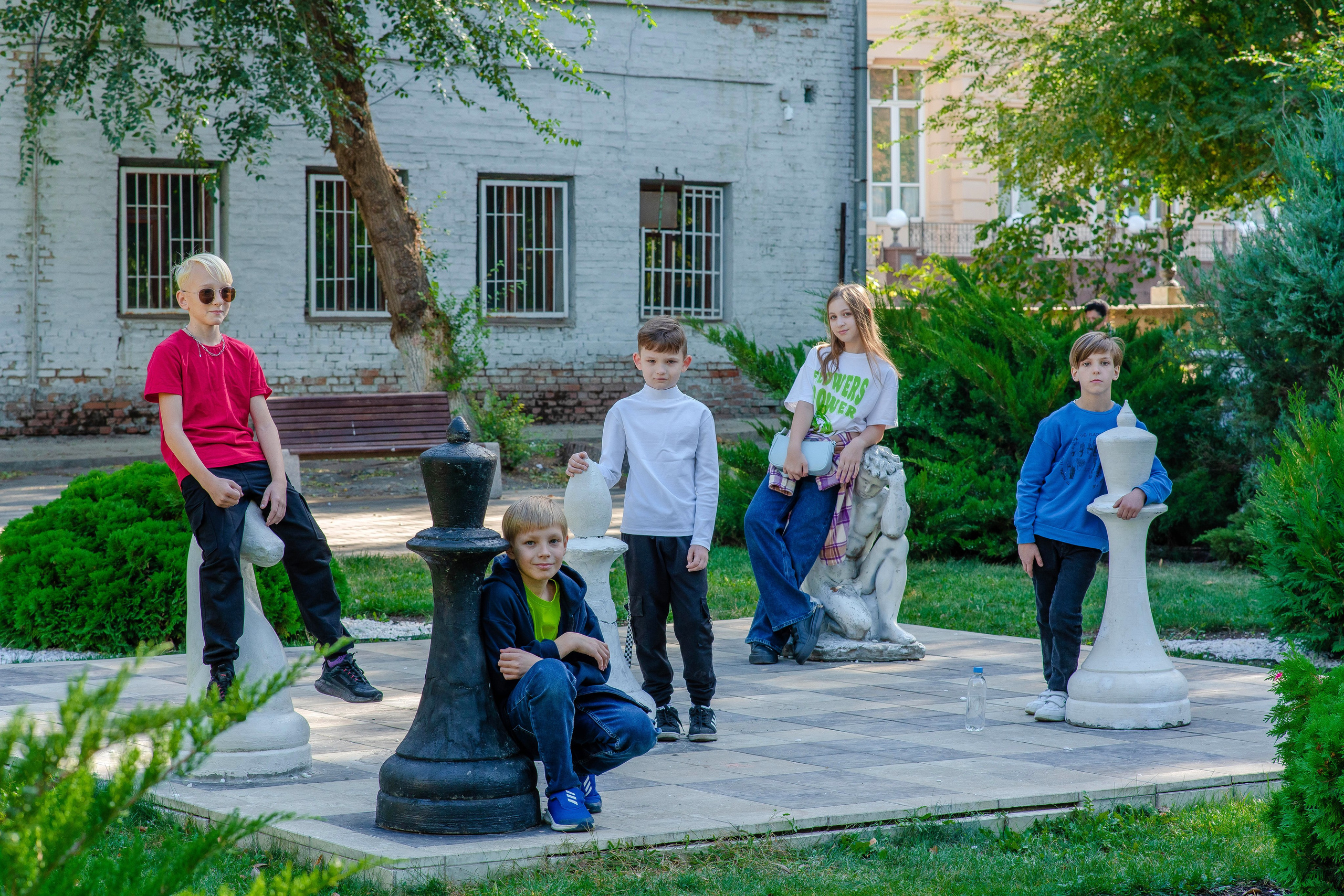 Выпускные (школьные) альбомы (книги) в Ростове-на-Дону. Современные Выпускные Альбомы в Ростове-на-Дону