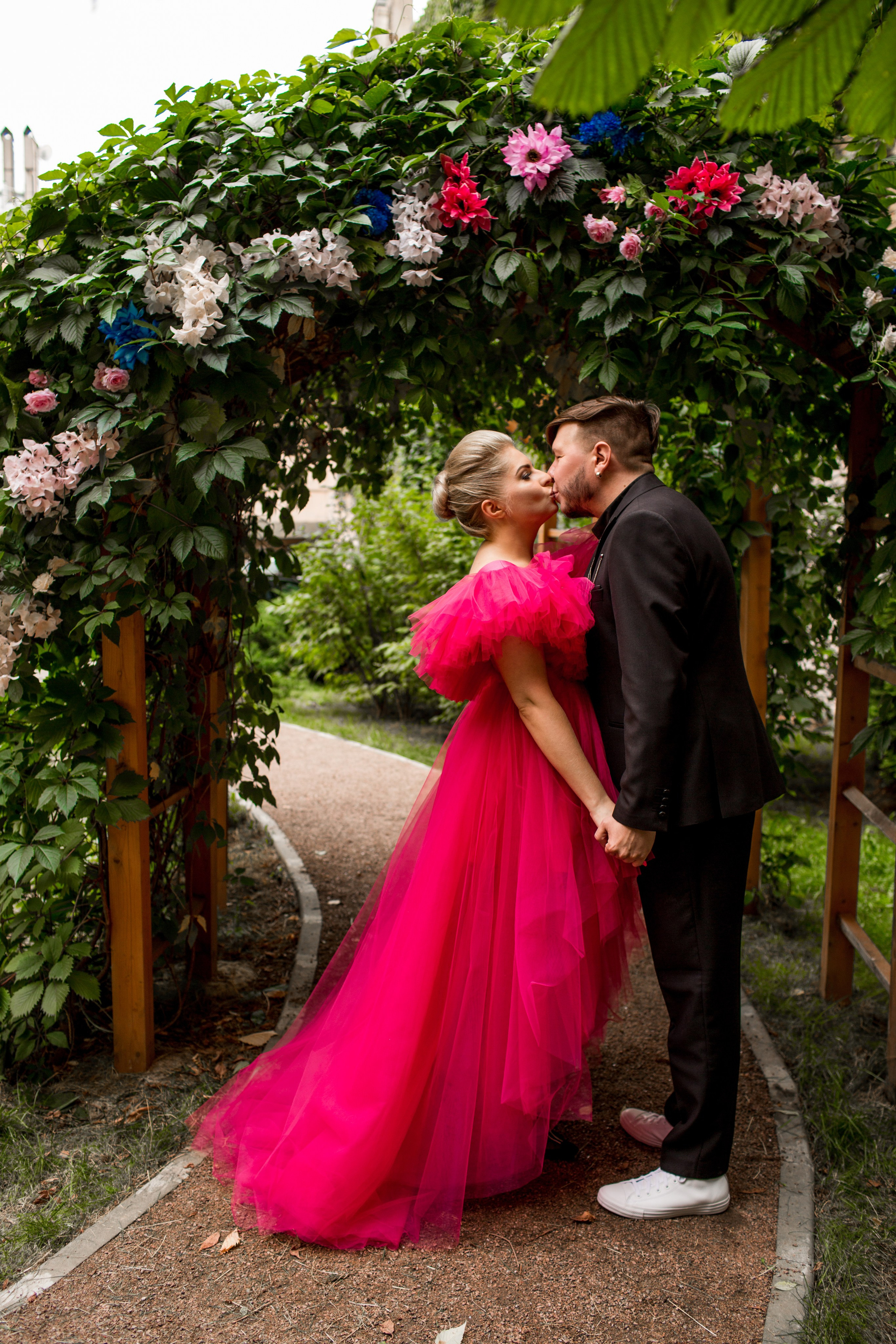 Свадебная фотосессия с живыми чувствами в Санкт-Петербурге