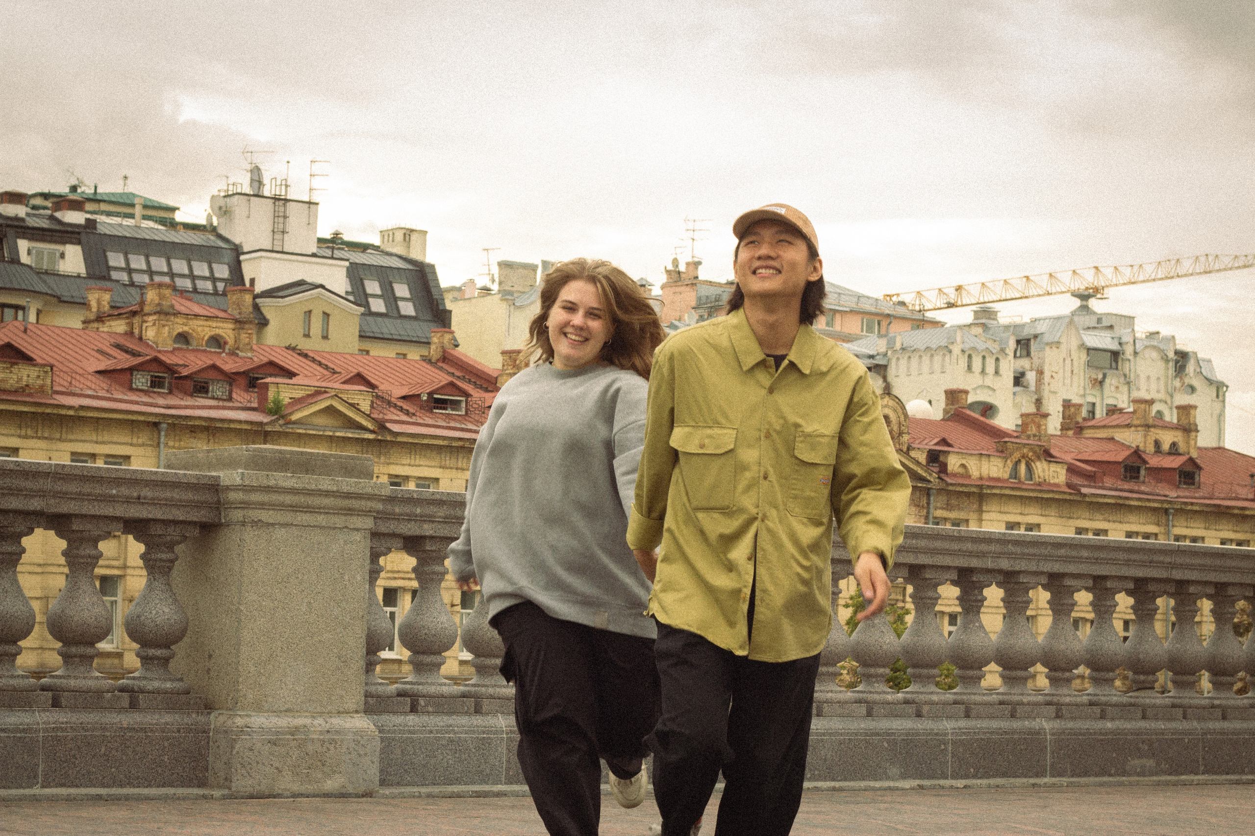 Sasha and Vaia. Главная