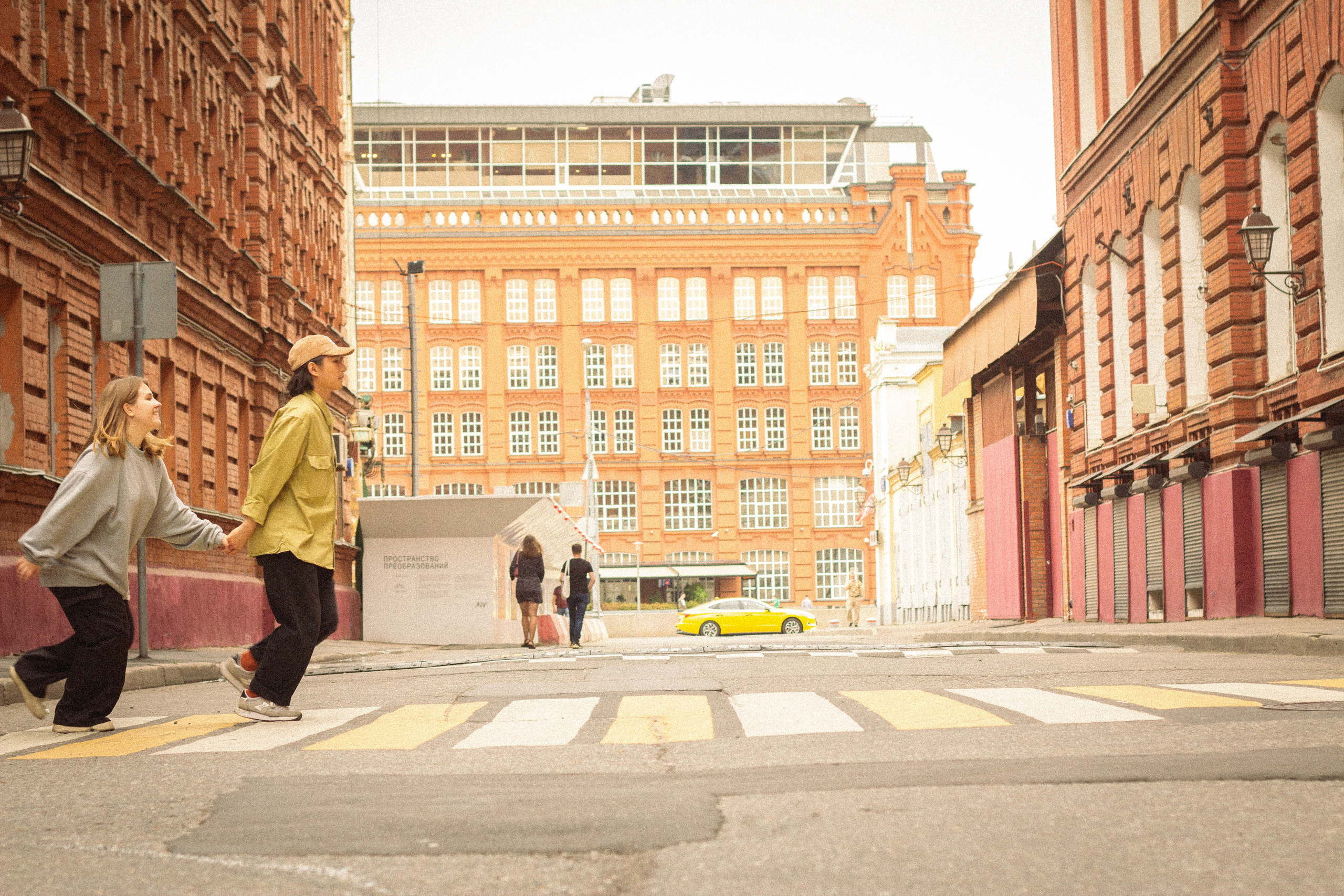 Sasha and Vaia. Главная