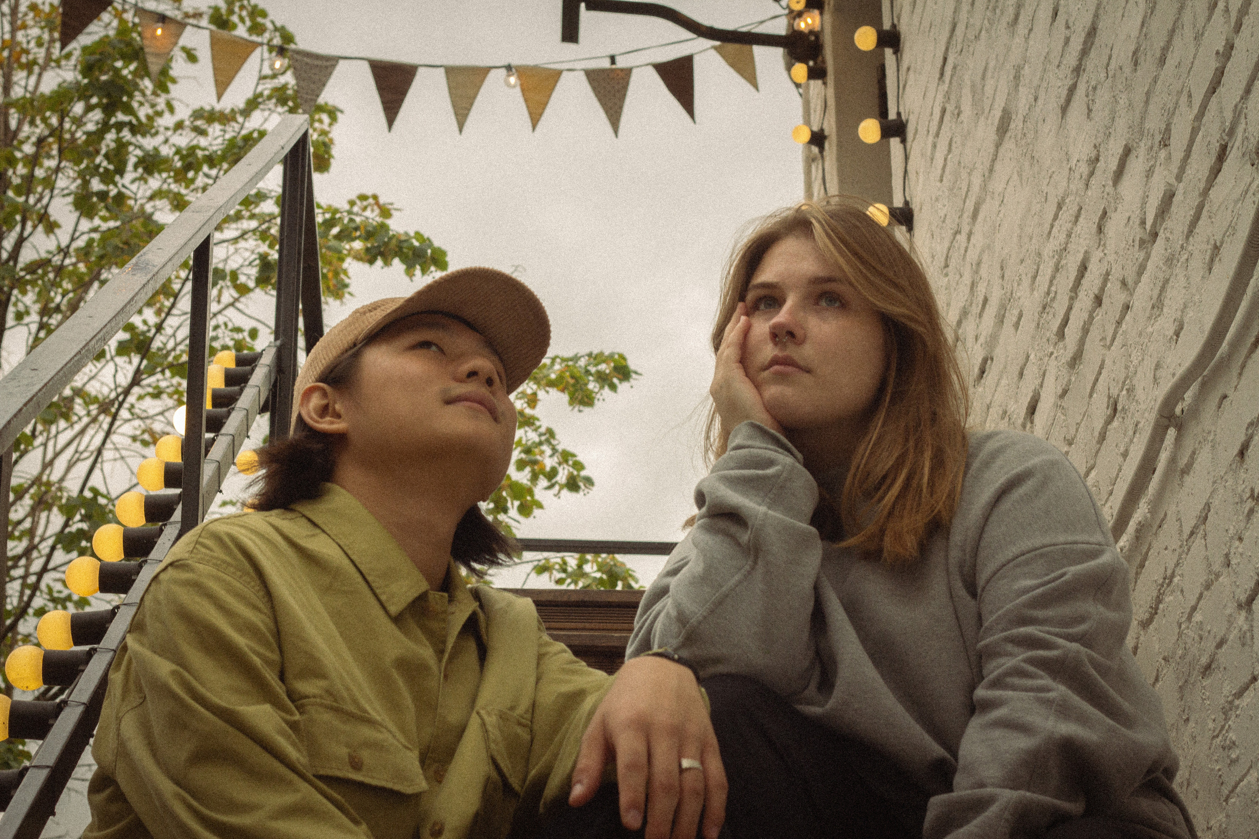 Sasha and Vaia. Главная