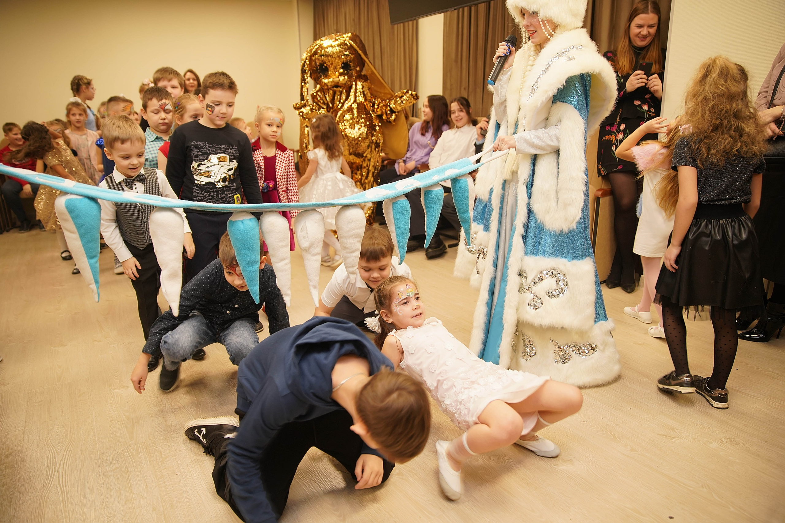Елка НБД банк. Семейный и детский фотограф в Нижнем Новгороде