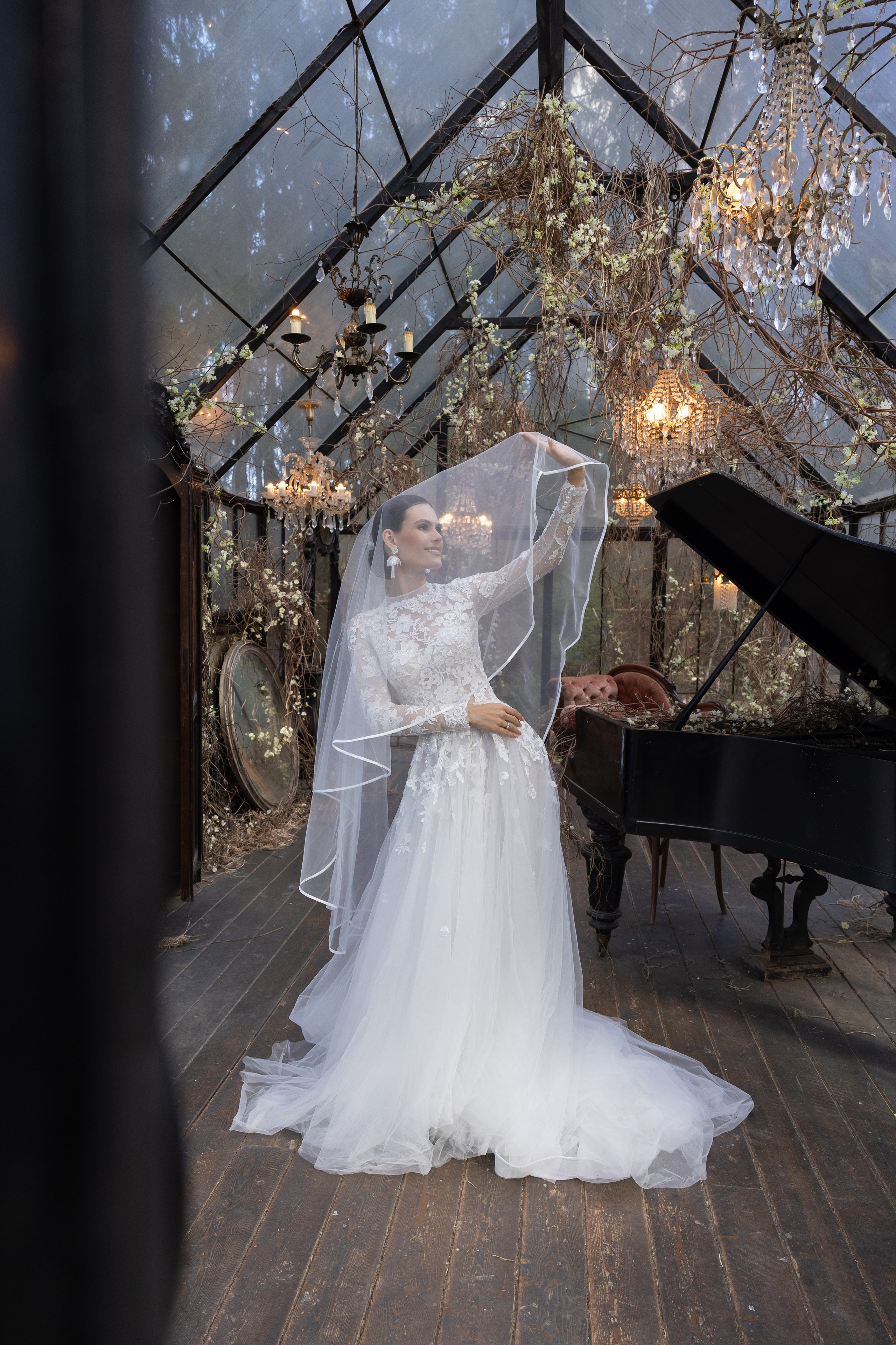 Серафима и Алексей в оранжерее. Свадебный и портретный фотограф в Москве Мария Кравченко