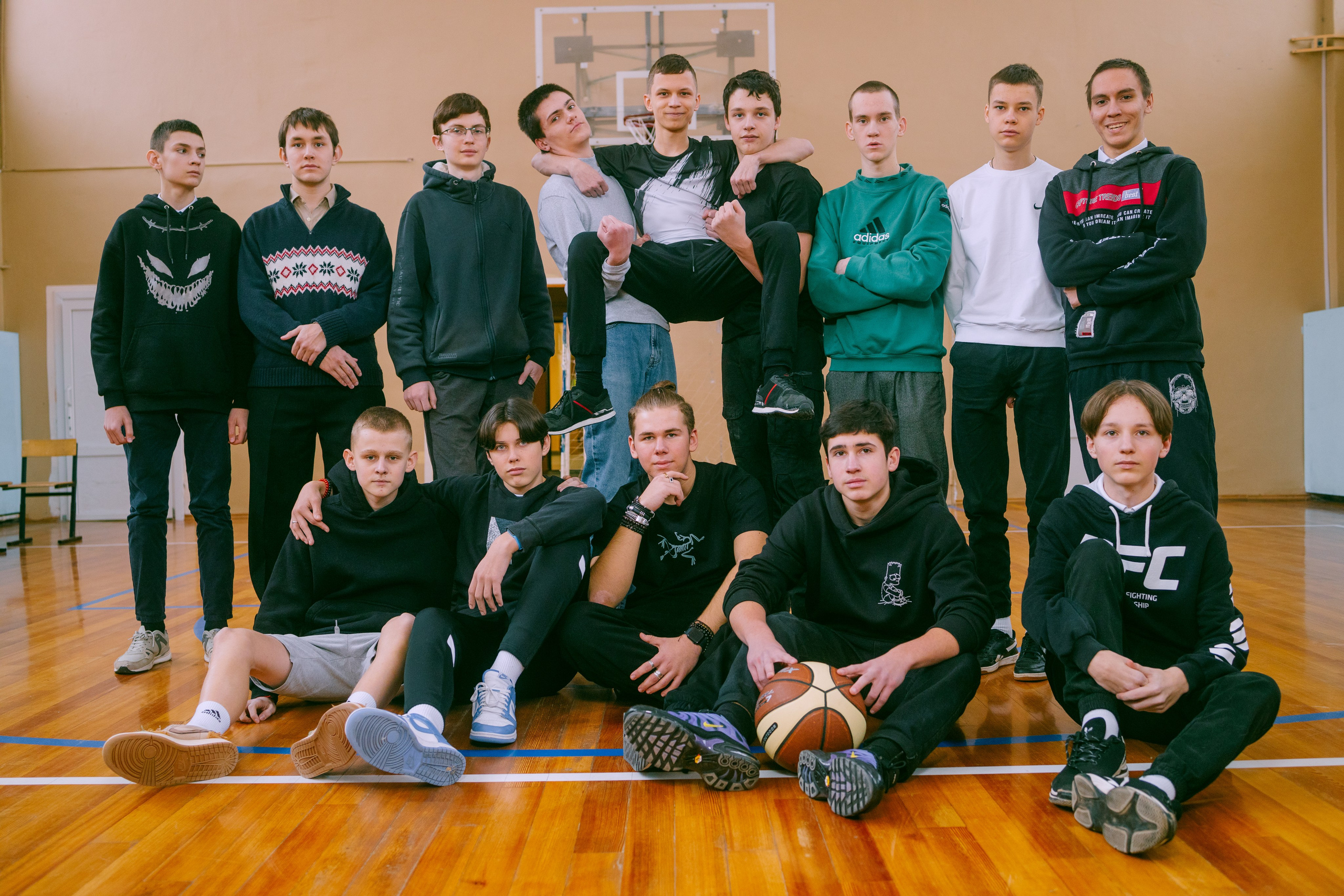 Групповая фотосессия 9 класса для альбома. Выпускные альбомы в Серпухове