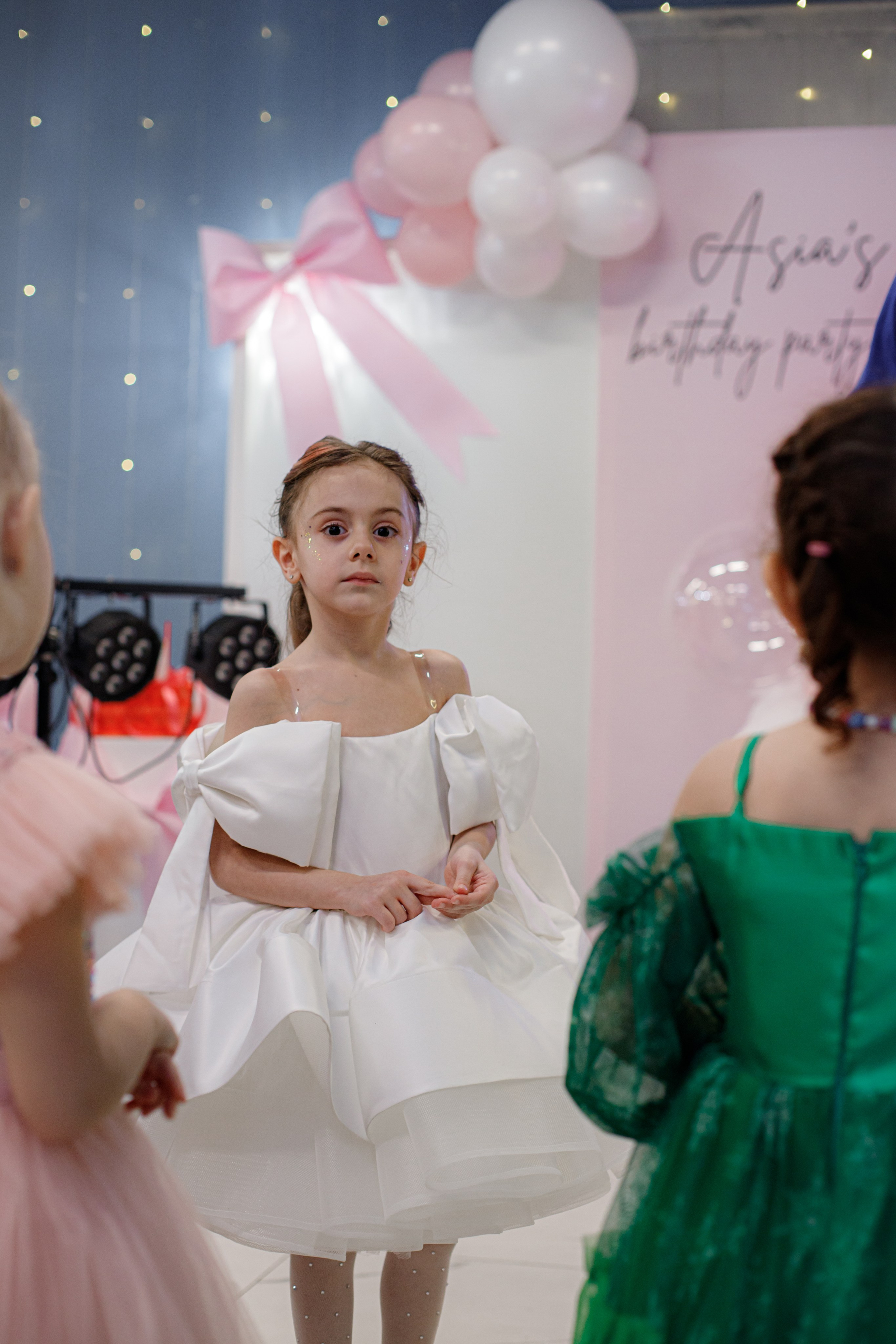 ASIA'S BIRTHDAY PARTY. Photokarish