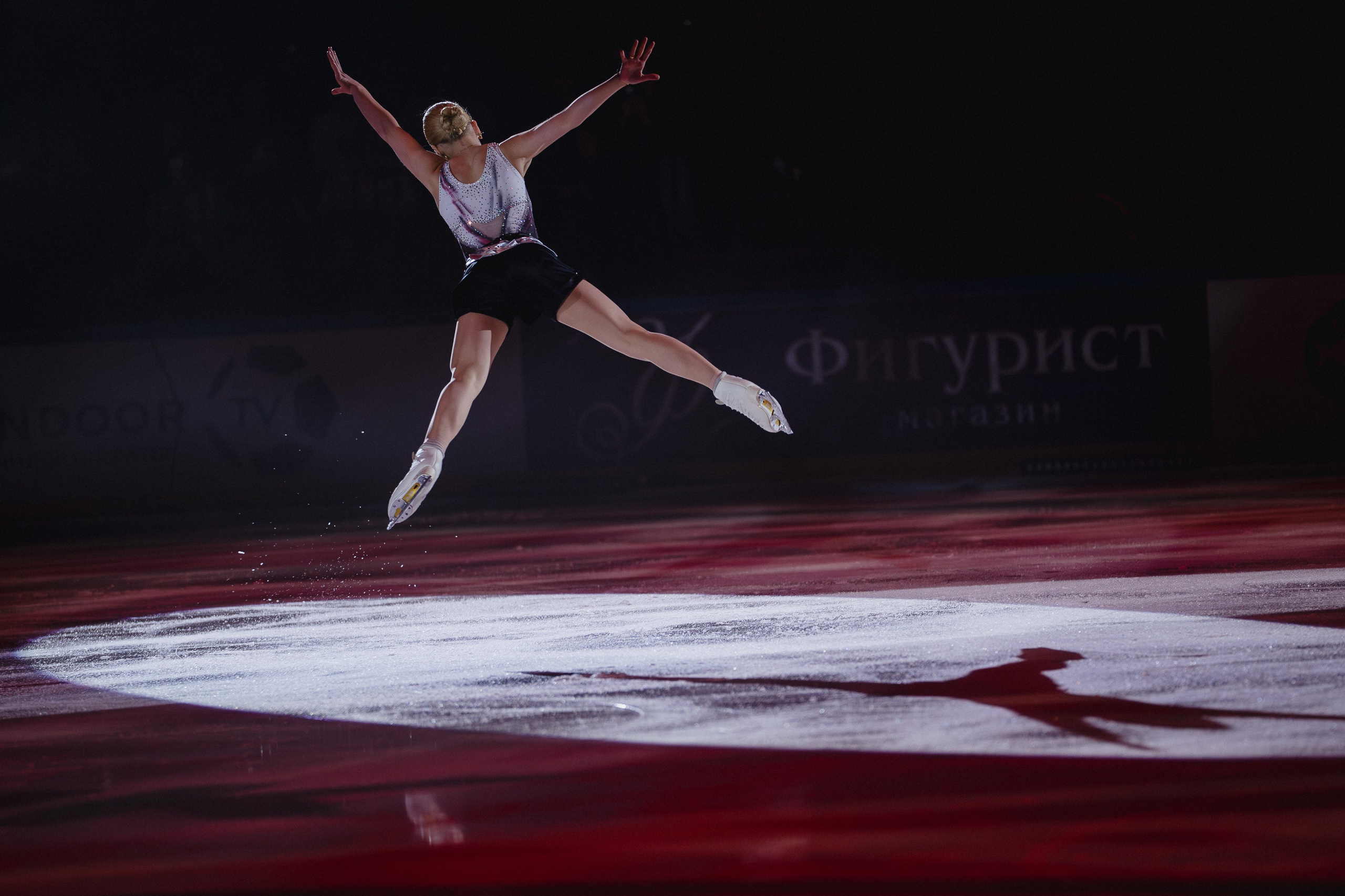 Шоу Этери Тутберидзе в Новосибирске. Воробьева Ксения — Спортивный и танцевальный фотограф Новосибирск