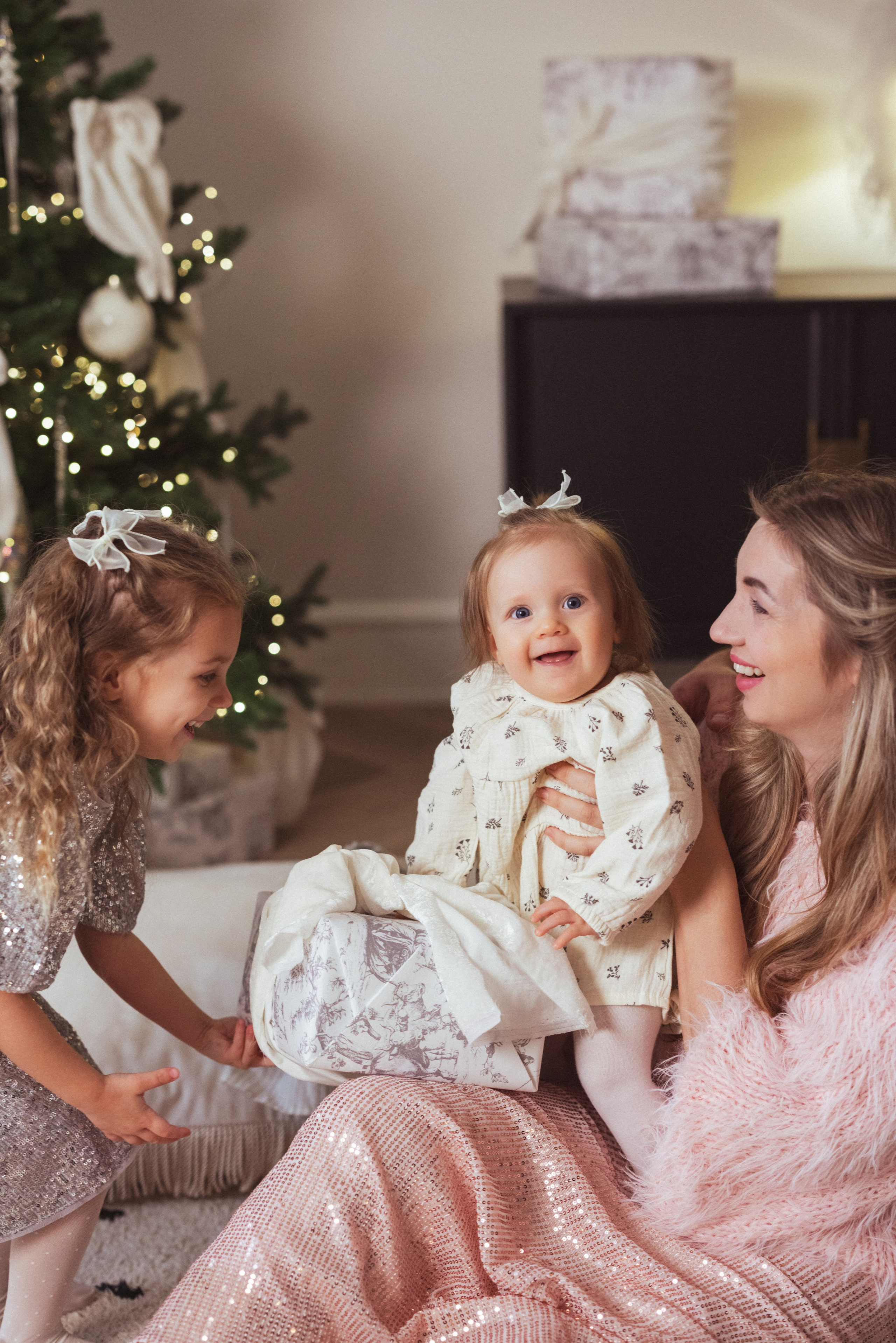 Семейная новогодняя фотосессия в фотостудии «Париж», г Краснодар. Семейный и детский фотограф в Краснодаре Анна Трашкова