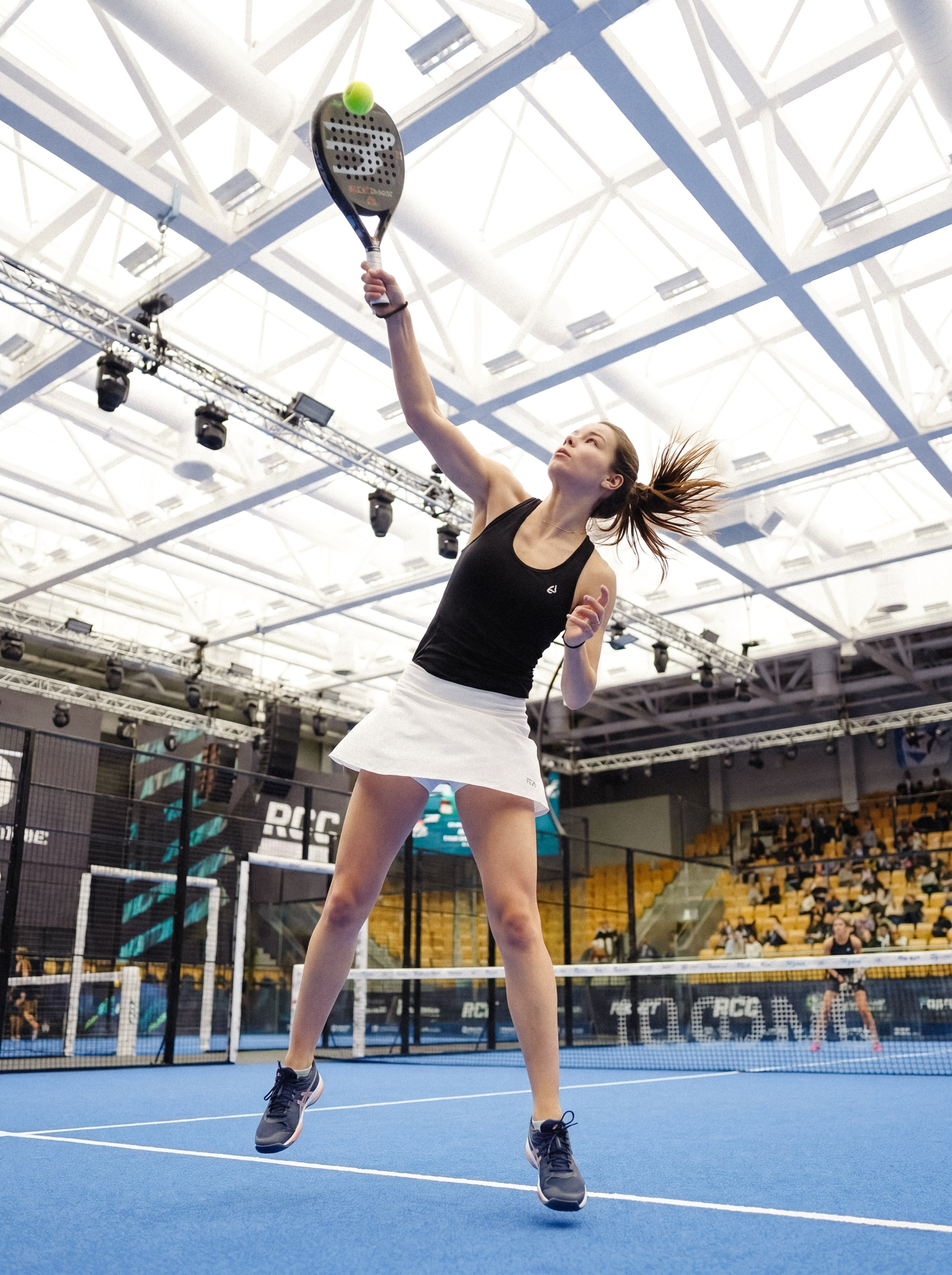 Портретная фотосессия на корте: Ульяна в Падел-арене РМК | Фотограф Екатеринбург. Фотограф Дмитрий Судаков — Свадебная и репортажная съемка в Екатеринбурге и Москве