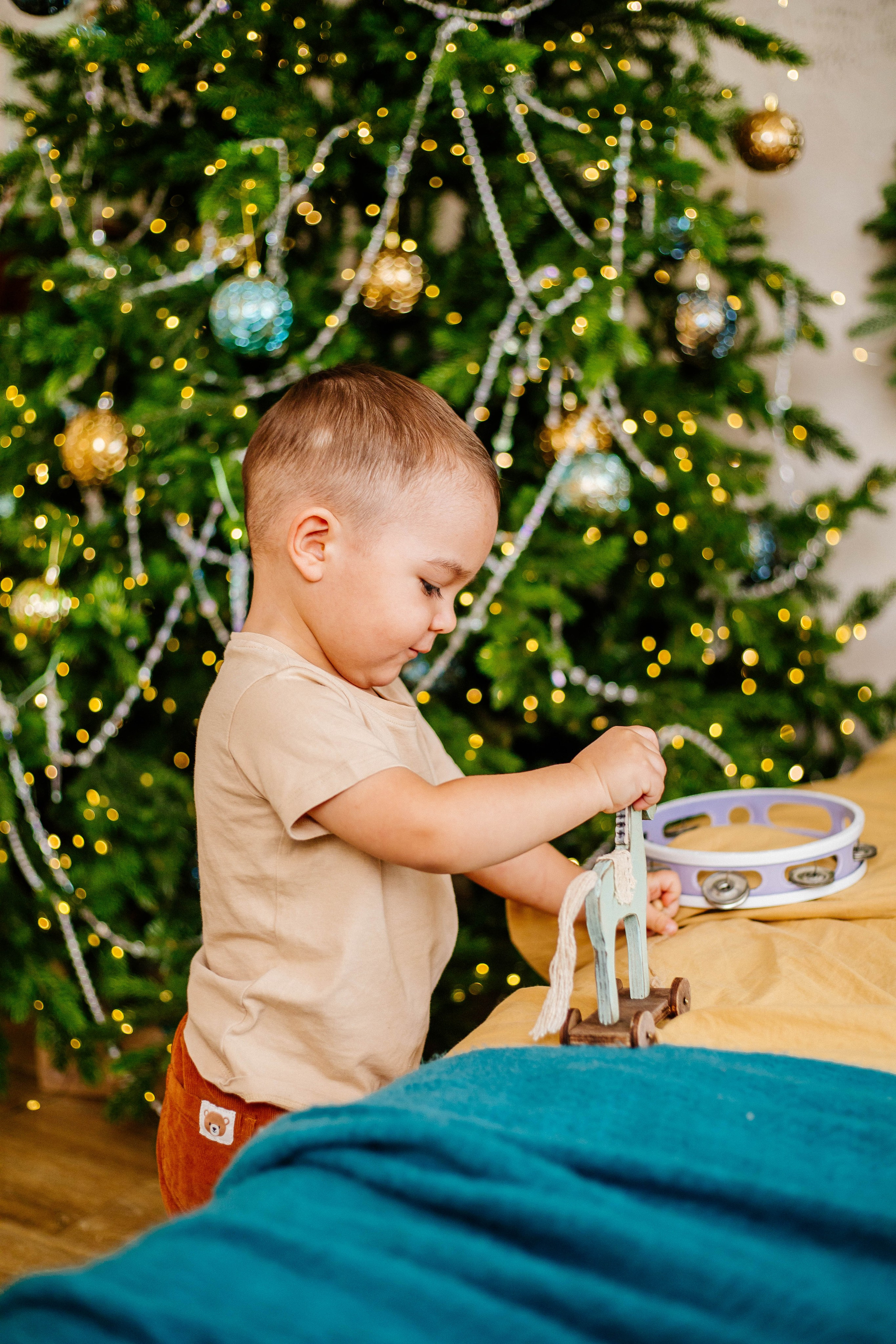 Лев с семьей. Рыжова Тамара