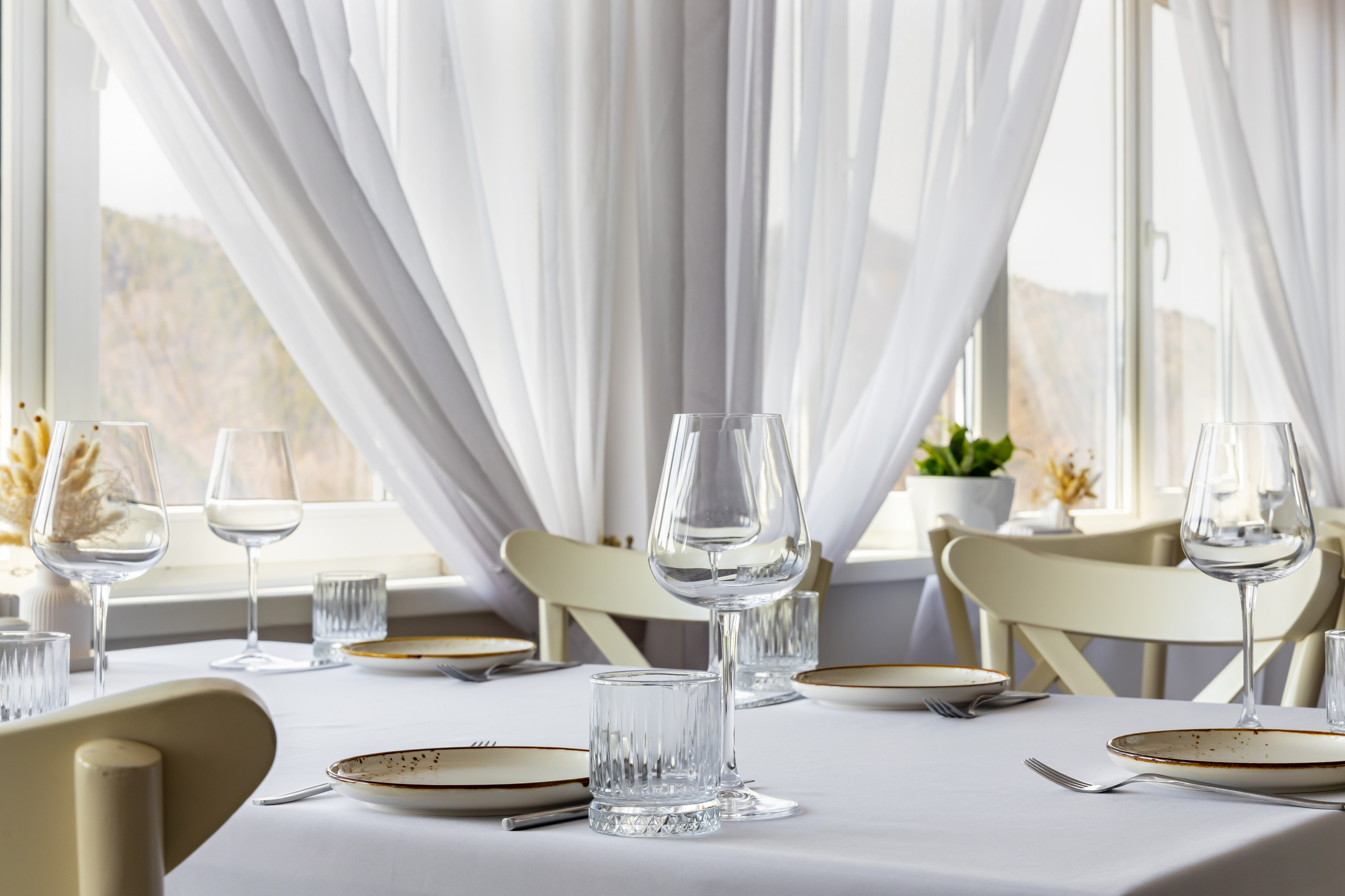 Съемка гостиницы Прибайкальская в Листвянке. Интерьерный, предметный и контент фотограф в Иркутске Наталья Карпова