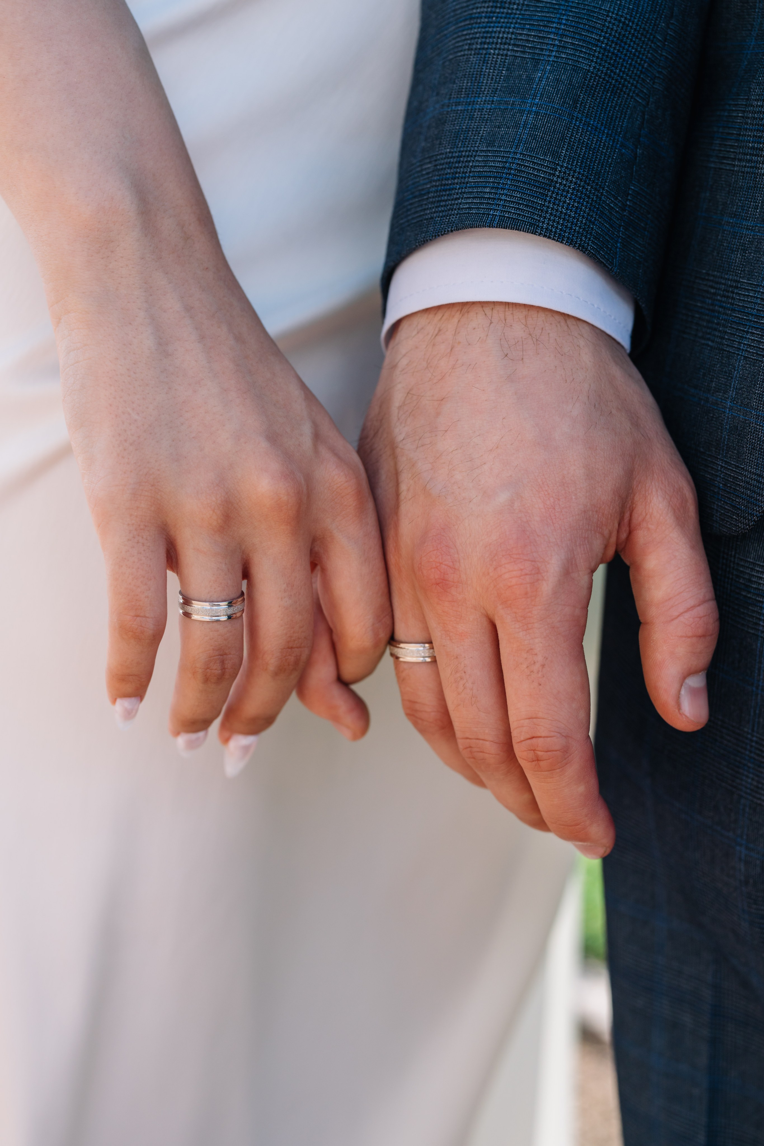 Белый лист. Александр Антонов. Профессиональный свадебный, репортажный фотограф в Москве, Подольске. Фото+Видео на любой праздник