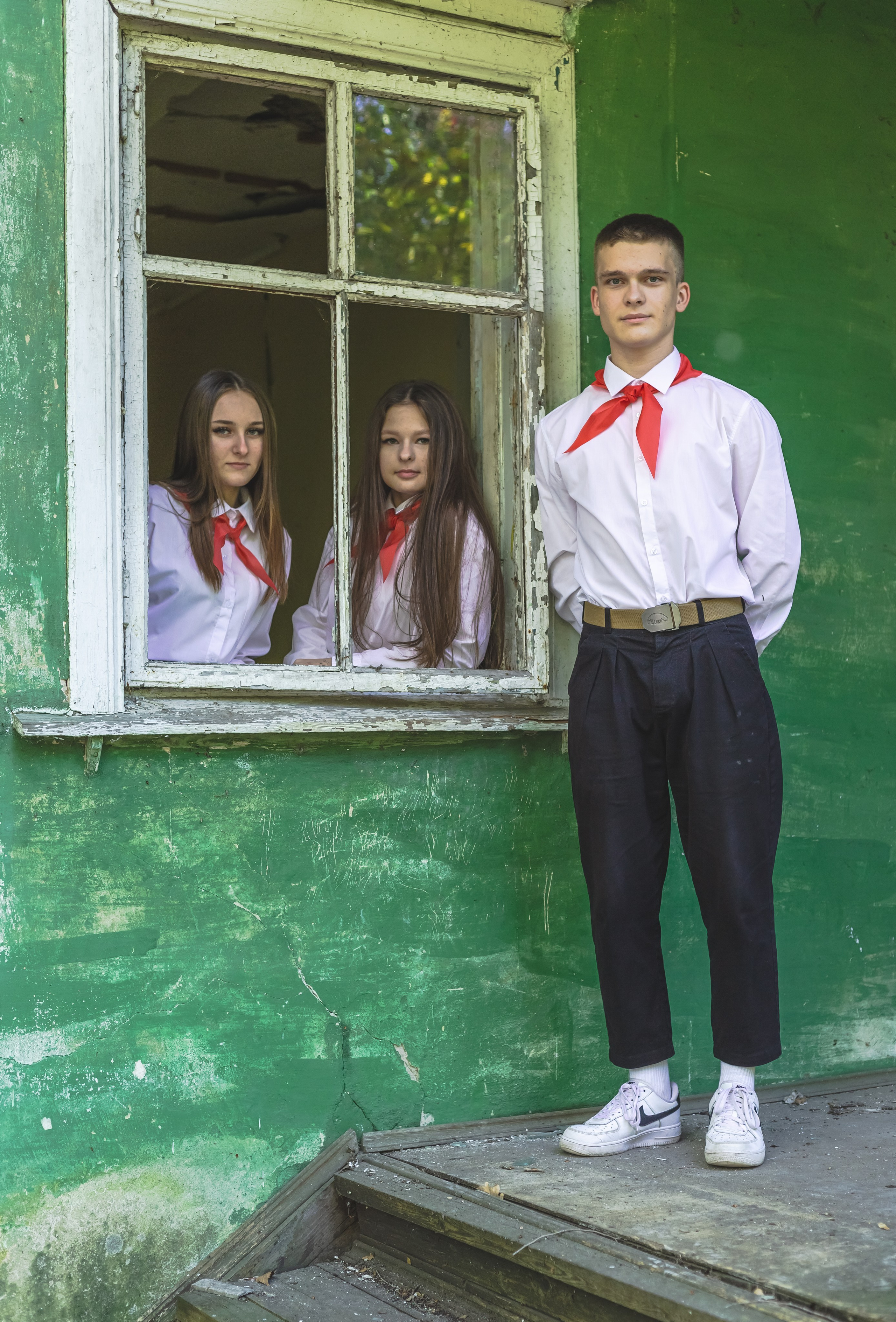 Пионеры заброшенная лесная школа, 9Б — школа 92. Выпускные альбомы Воронеж от Веры Соколовой