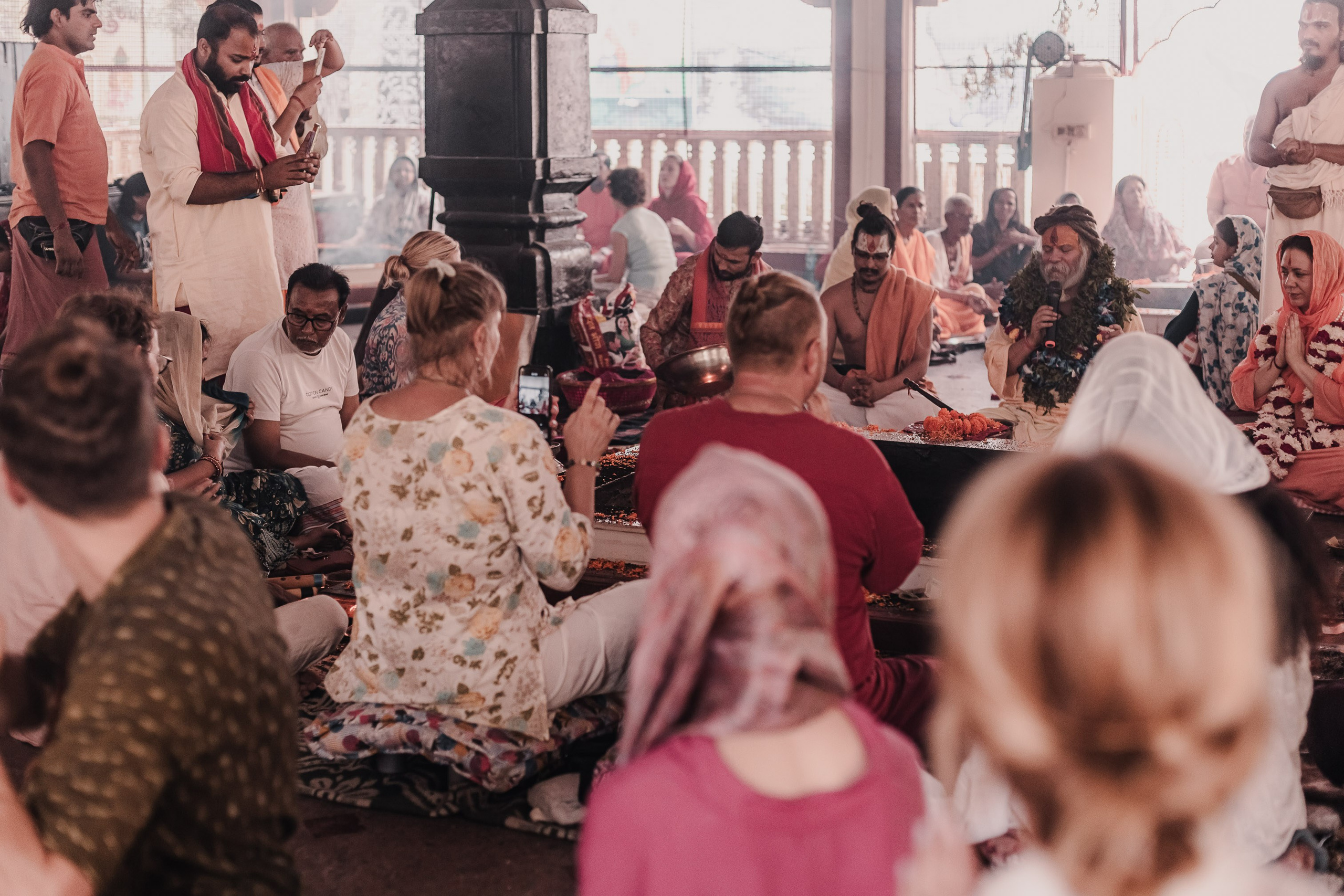 Navaratri yajna at Devraha Baba Ji ashram. Мариам Багдасарян