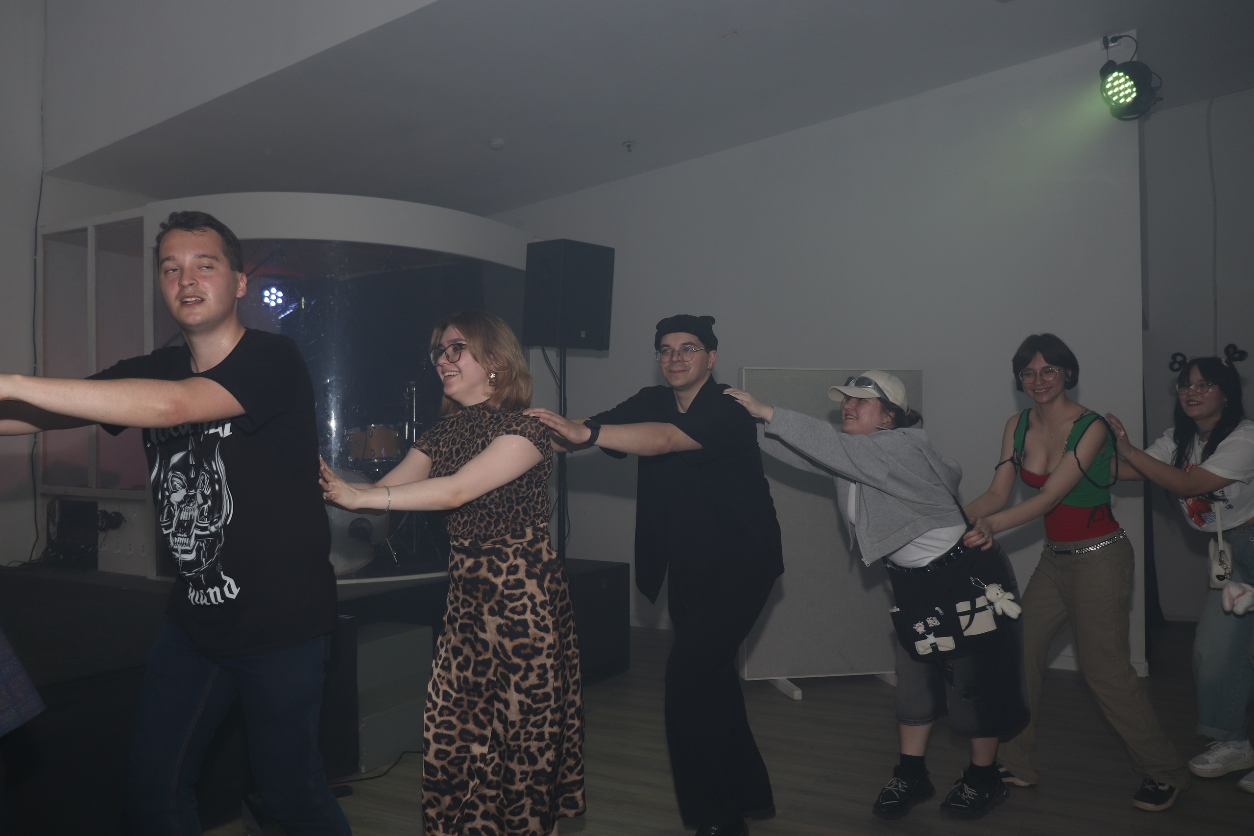 Дискотека 90х молодёжного «клуба 52». Ивентный фотограф в Санкт-Петербурге Олег Комков