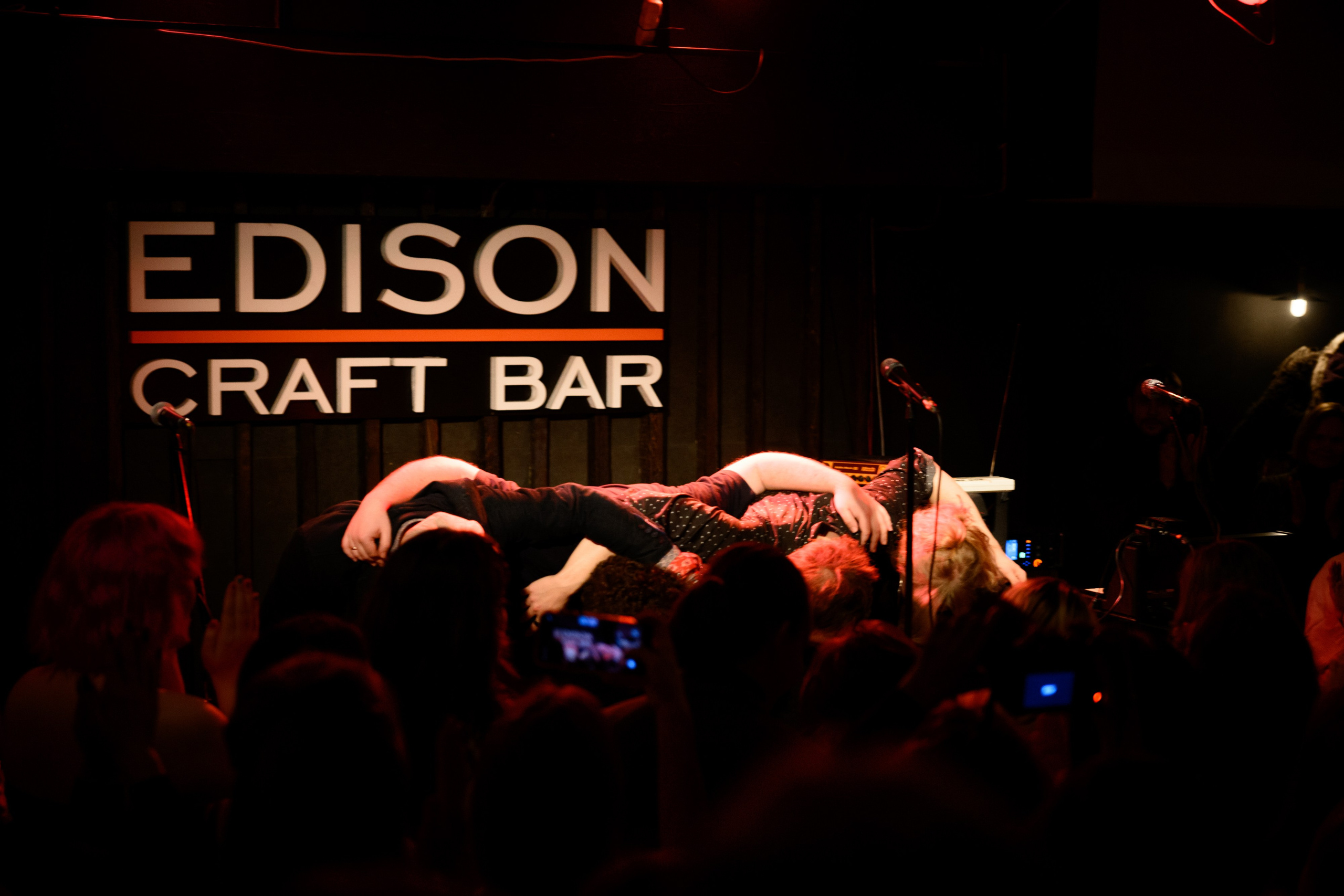 CRAFT BAR EDISON — Диктофон. Свадебный фотограф Иркутск Алексей Шульгин