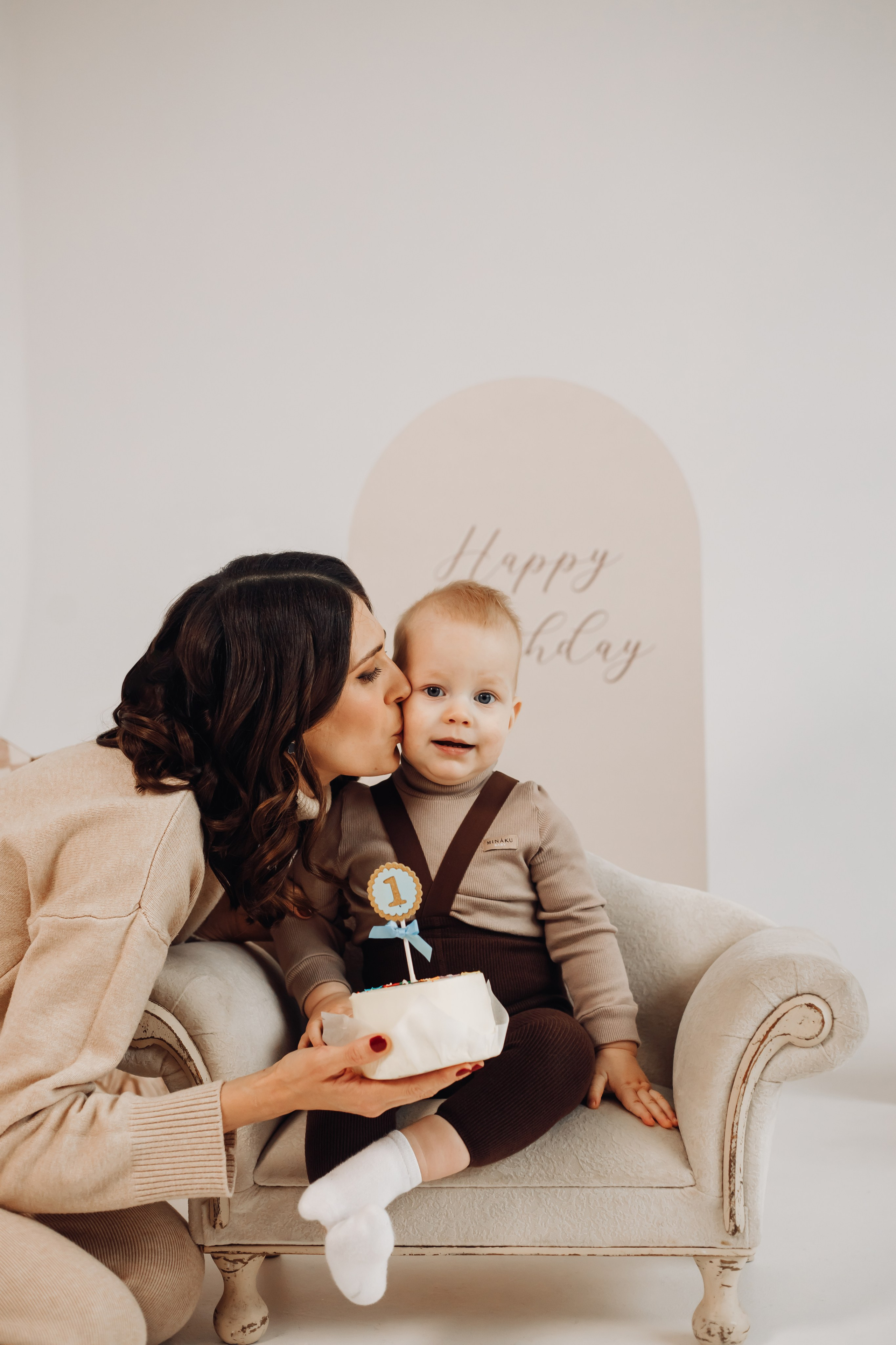 Семейная фотосессия в студии. Свадебный и семейный фотограф в Краснодарском крае Мария Данилкина