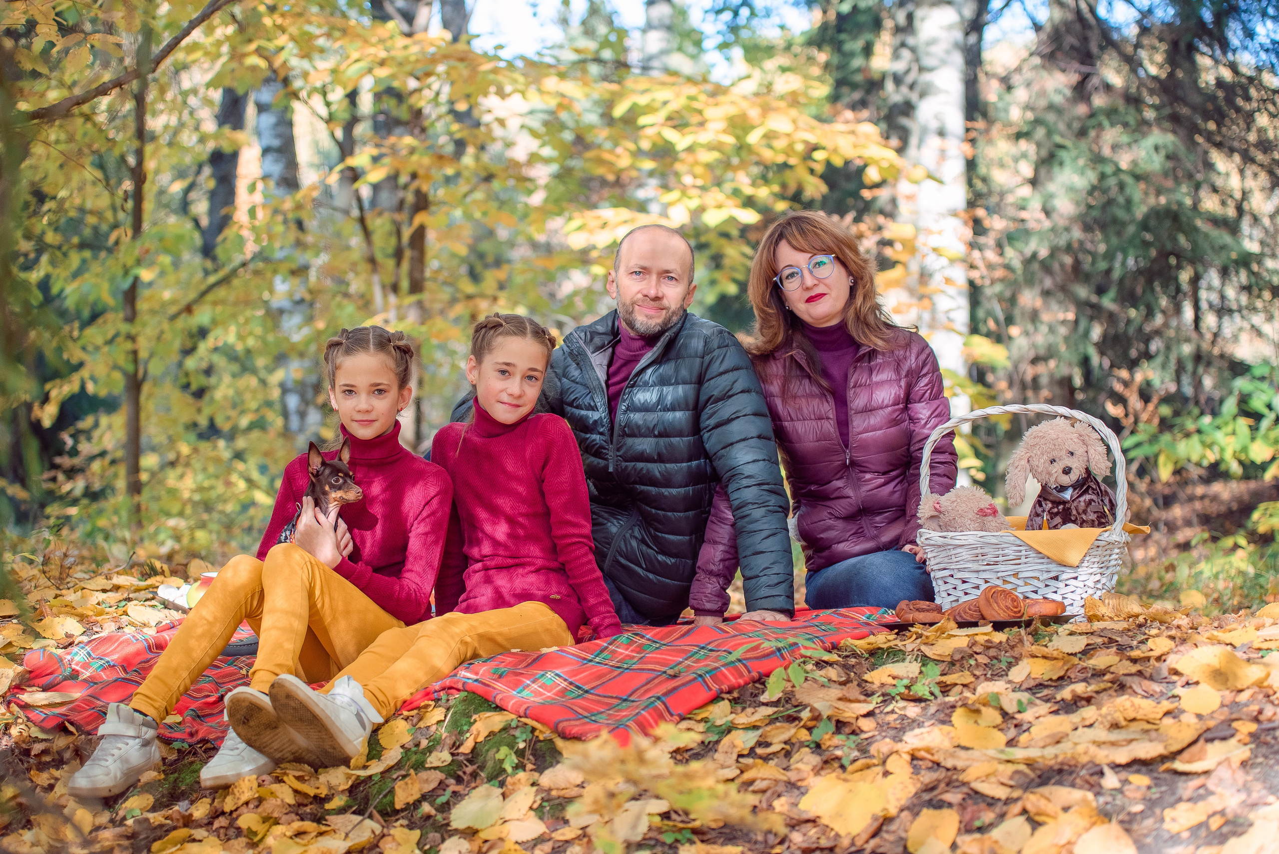 Осенняя прогулка семьи Андрея и Марины. Свадебный и семейный фотограф в Москве Юлия Винник