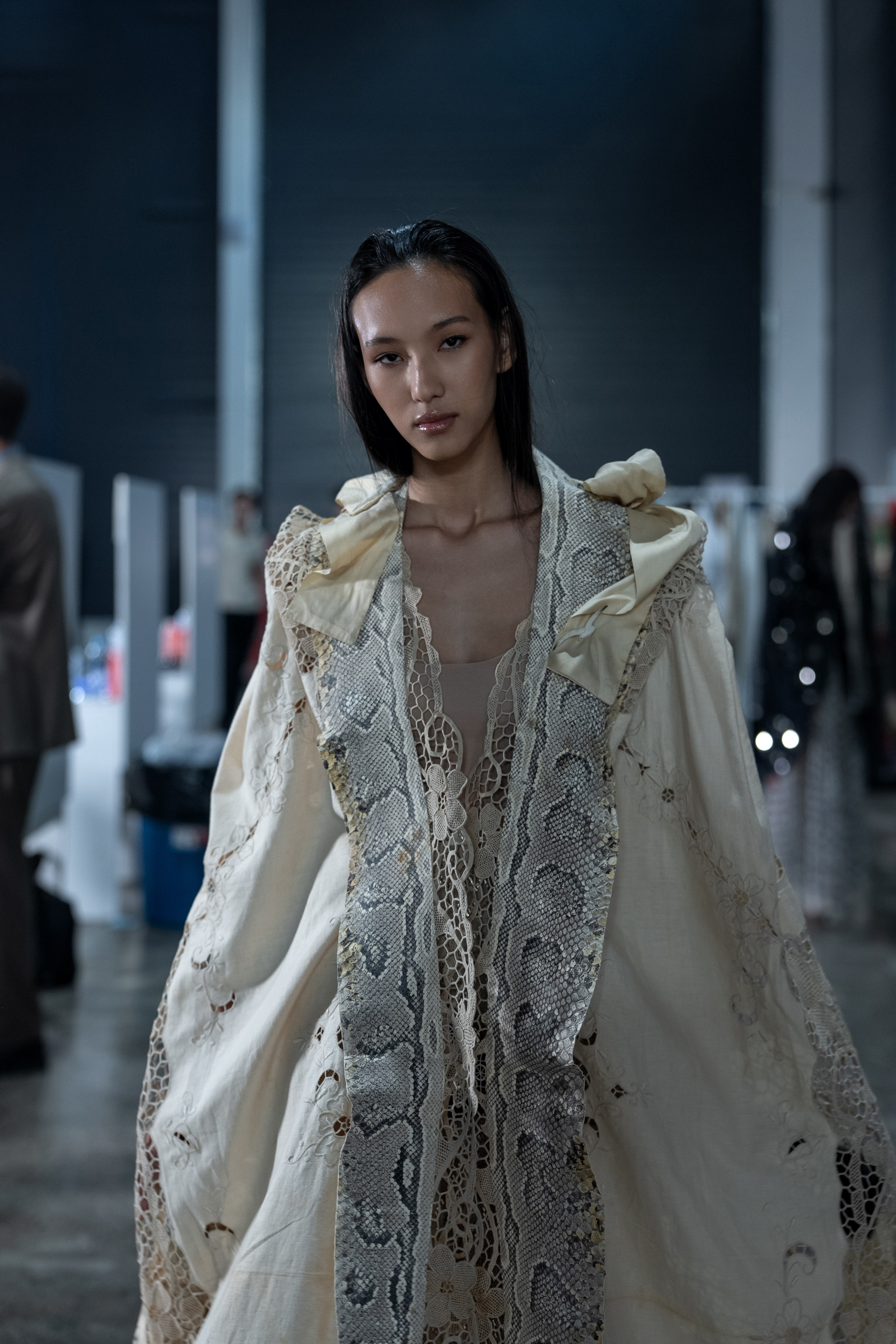 Visa Fashion Week Almaty Pre-Fall 2026 April Backstage Day 2. Сайт Алматинского НЮ АРТ, будуар и фэшн фотографа Дениса Карпенко