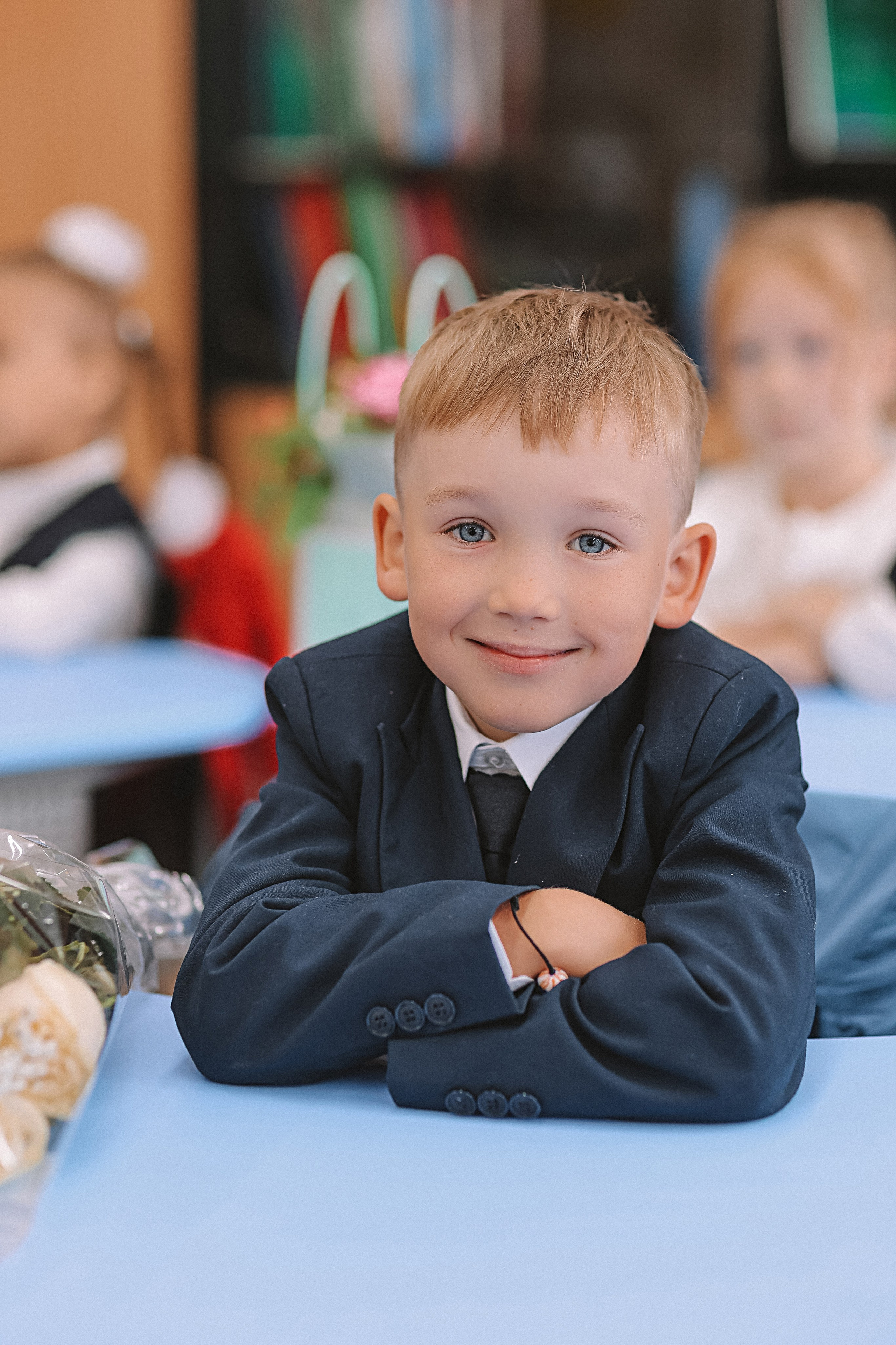 1 сентября линейка+кл час+портреты. Семейный фотограф Тюмень, фотограф на роды Салмина Мария