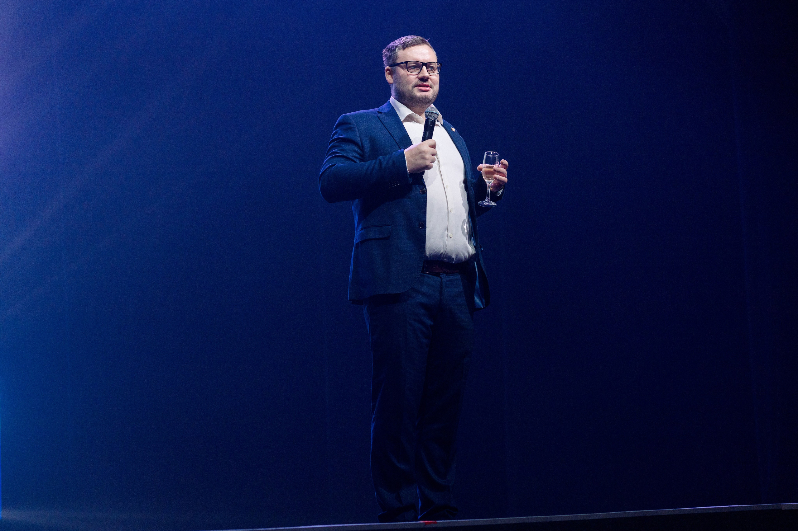 РЕПОРТАЖ: НОВЫЙ ГОД В ДК МЕТАЛЛУРГ. Профессиональный фотограф в Ижевске Леша Петров