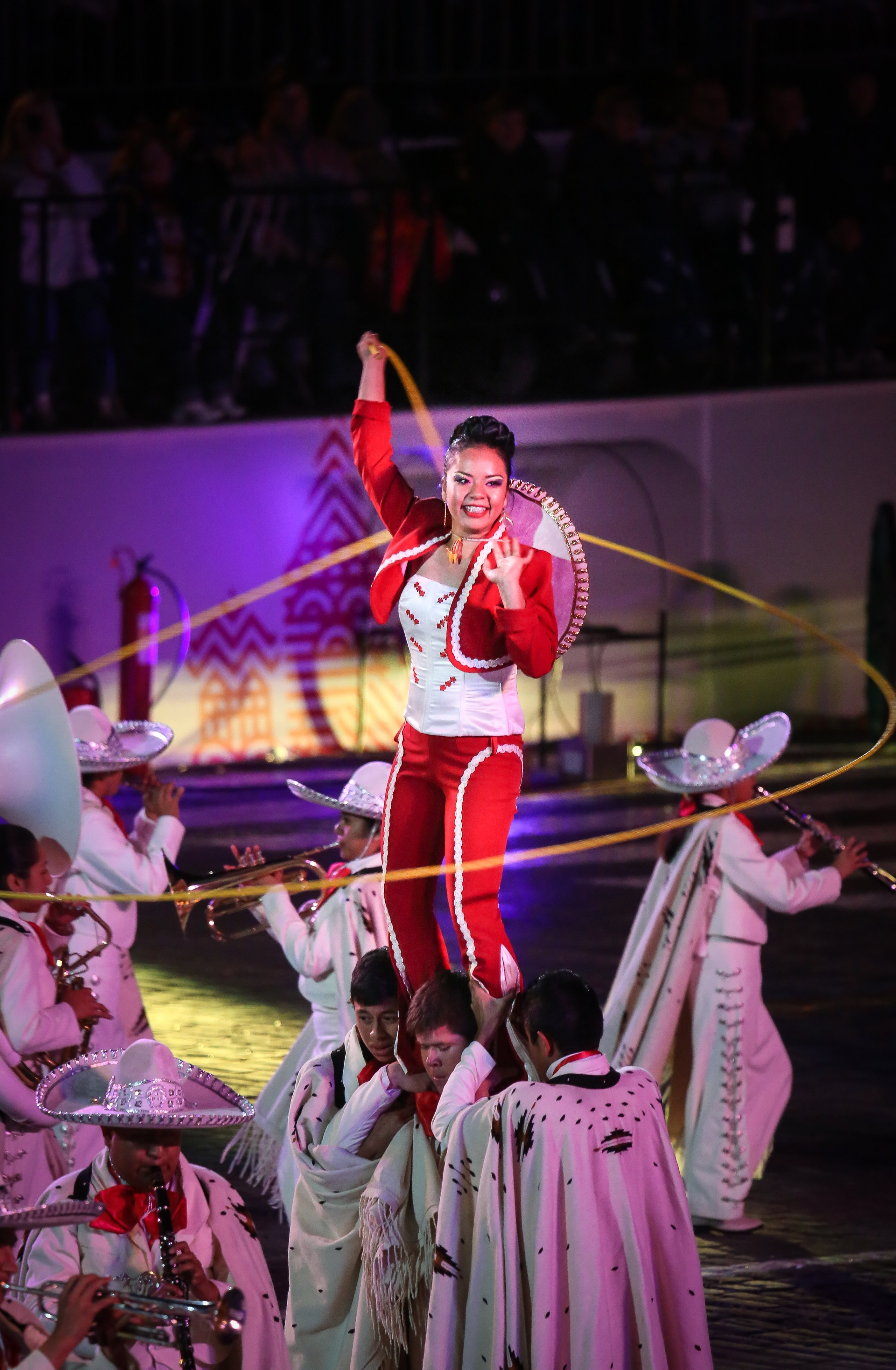 Фестиваль «Спасская башня» — 2014. Дарья Письменюк / Darya Leitstern — фотограф, музыкант, журналист, путешественник