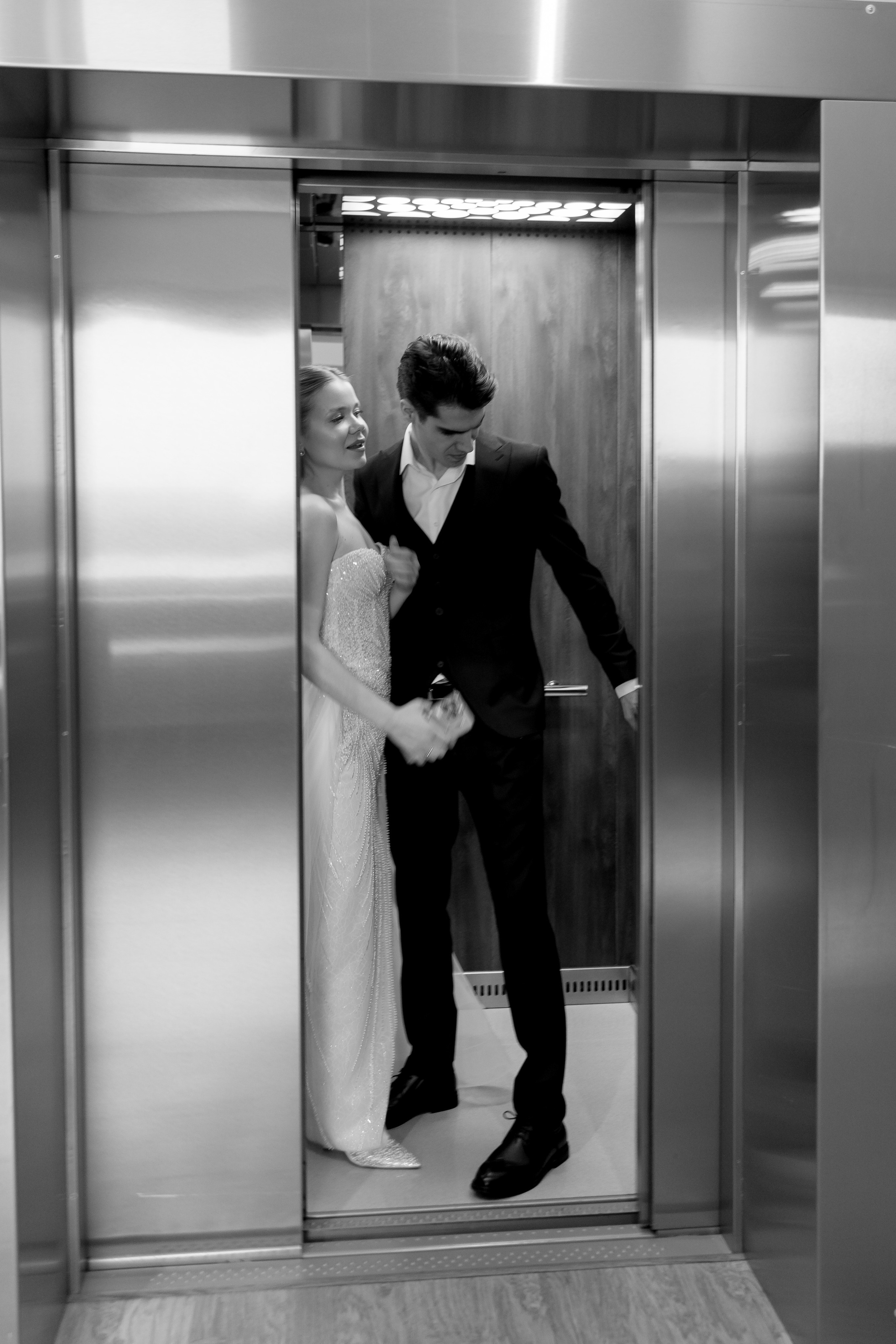 СВАДЕБНАЯ СЬЕМКА СБОРОВ В ОТЕЛЕ И ВЫЕЗД НА ЦЕРЕМОНИЮ (СНЯТО В СИБИРЕ В НИЖНЕВАРТОВСКЕ). Профессиональный фотограф, Санкт-Петербург — Виктория Богомолова