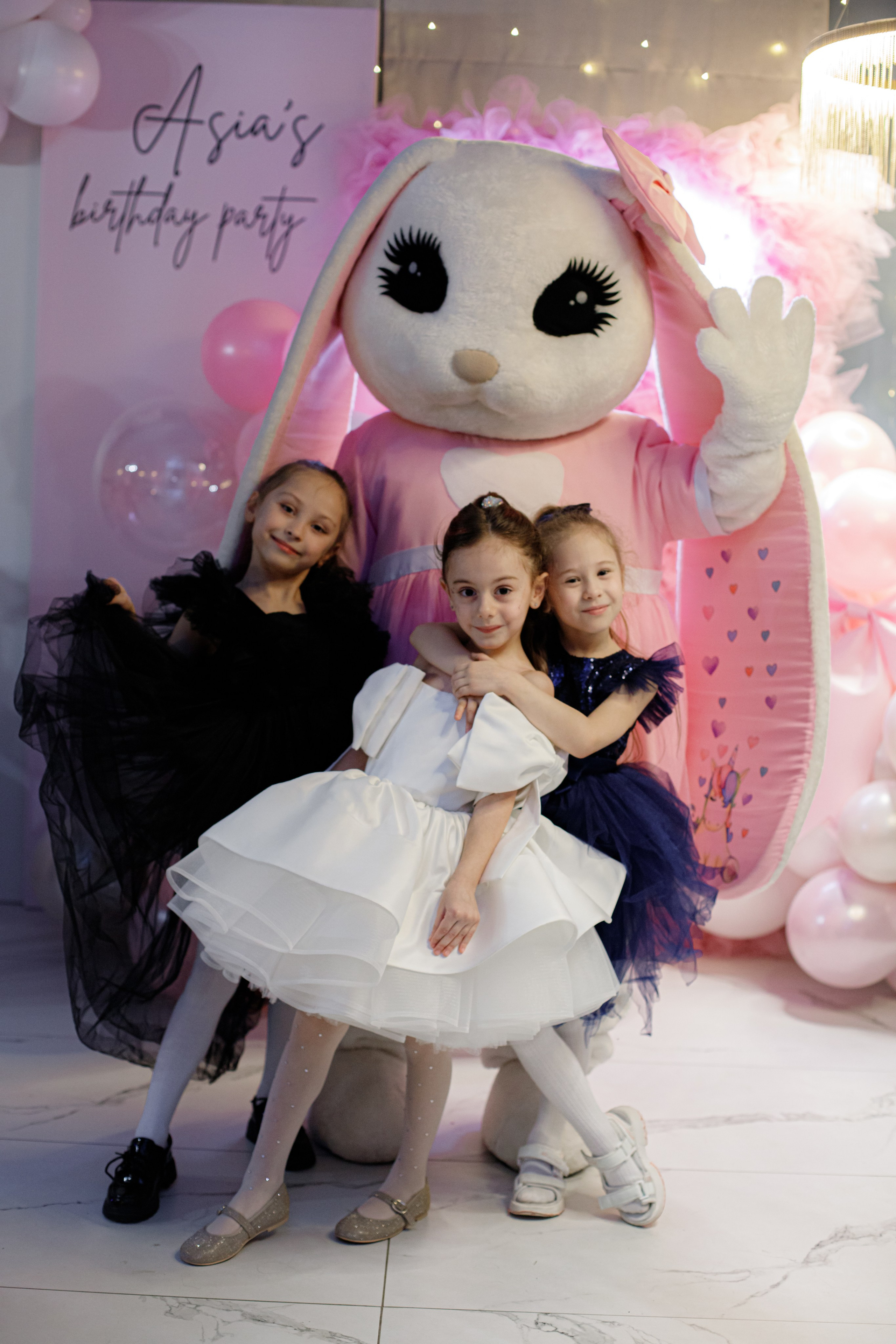 ASIA'S BIRTHDAY PARTY. Photokarish