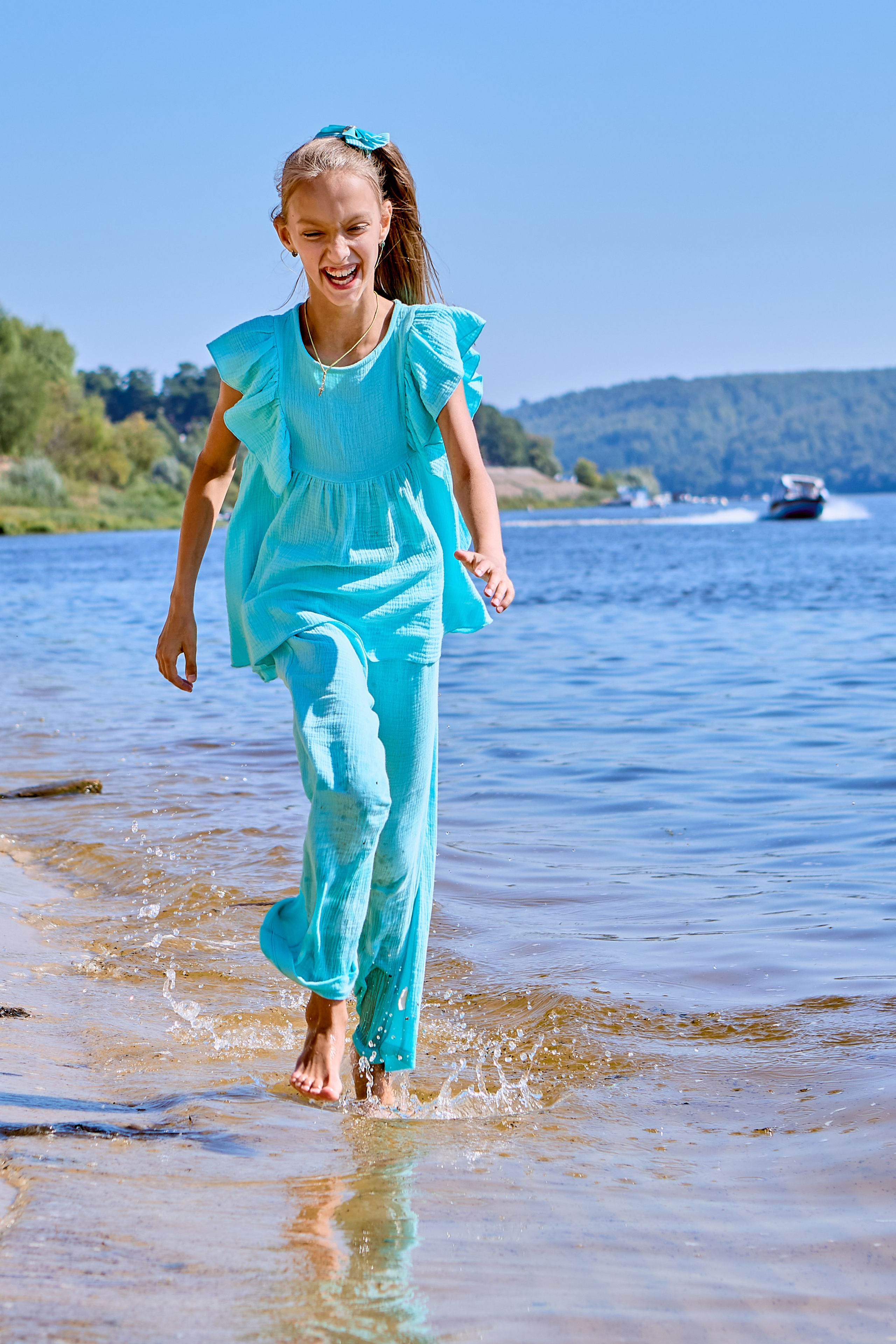 Детское Фото у реки Православный портретный и детский фотограф