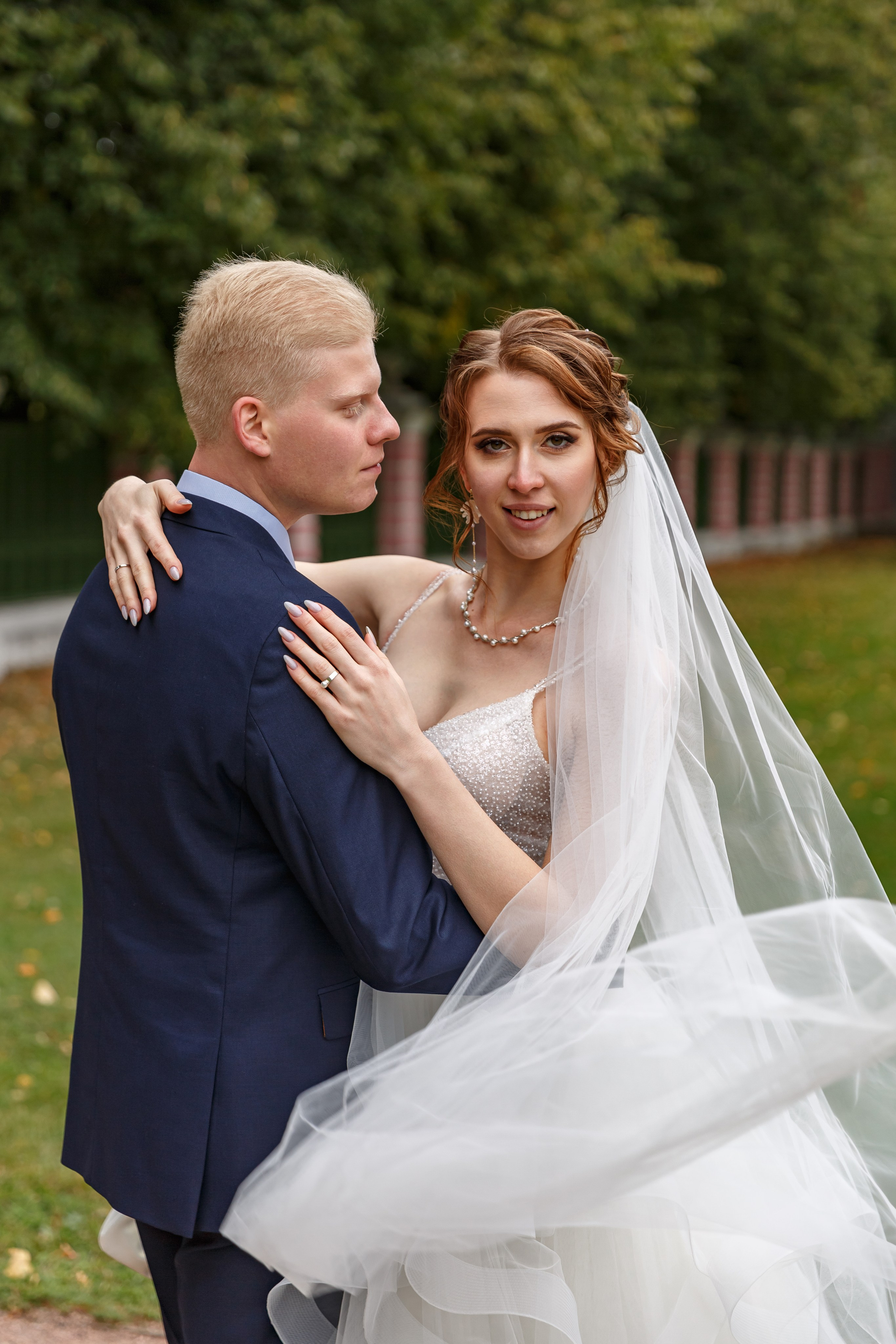 Свадебная фотосессия в усадьбе Кусково. Свадебный фотограф Москва и МО Сергей Киржаев
