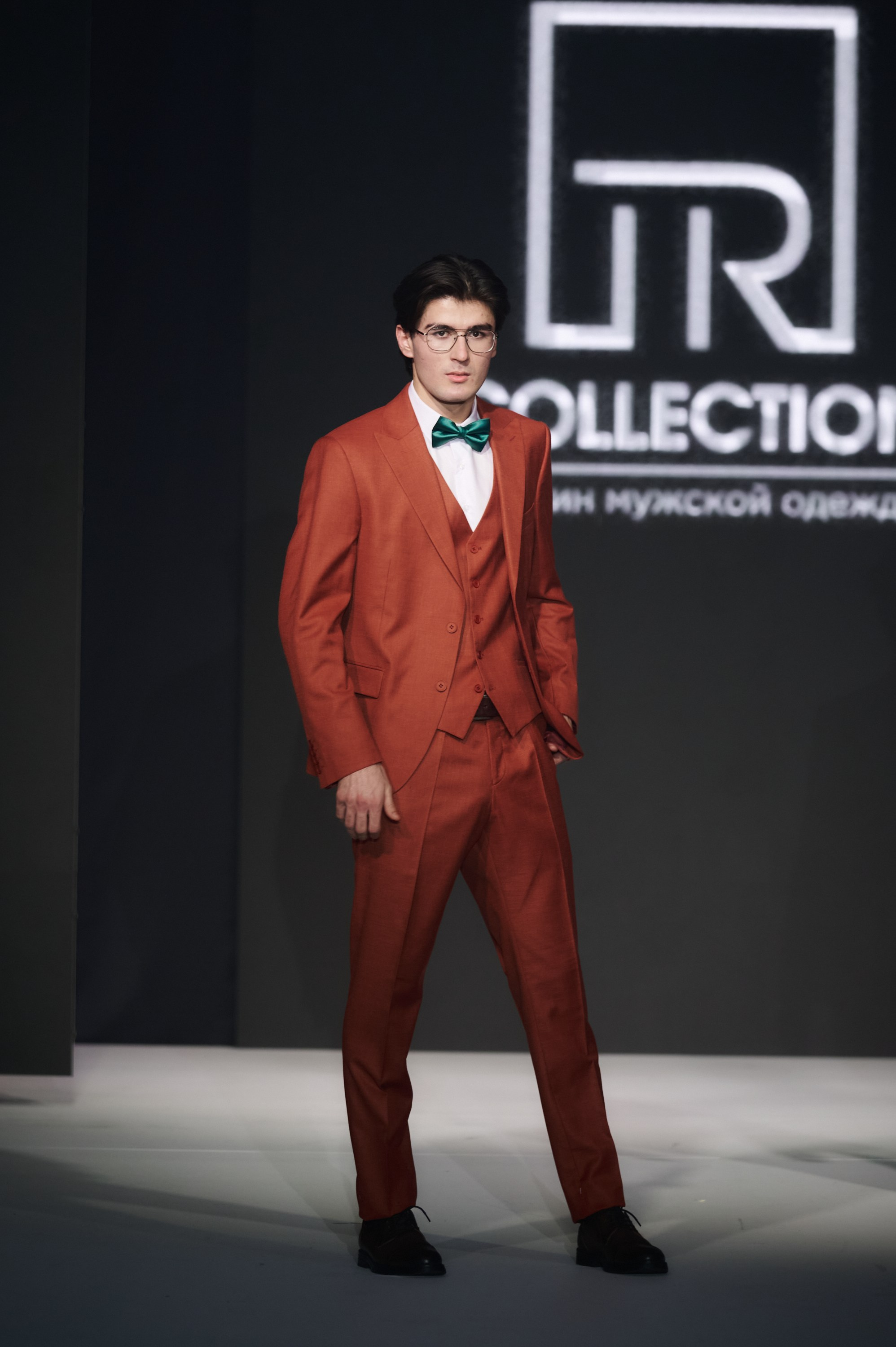 VSHOW_fashion показ. Коммерческий фотограф в Казани Ксения Добролюбова