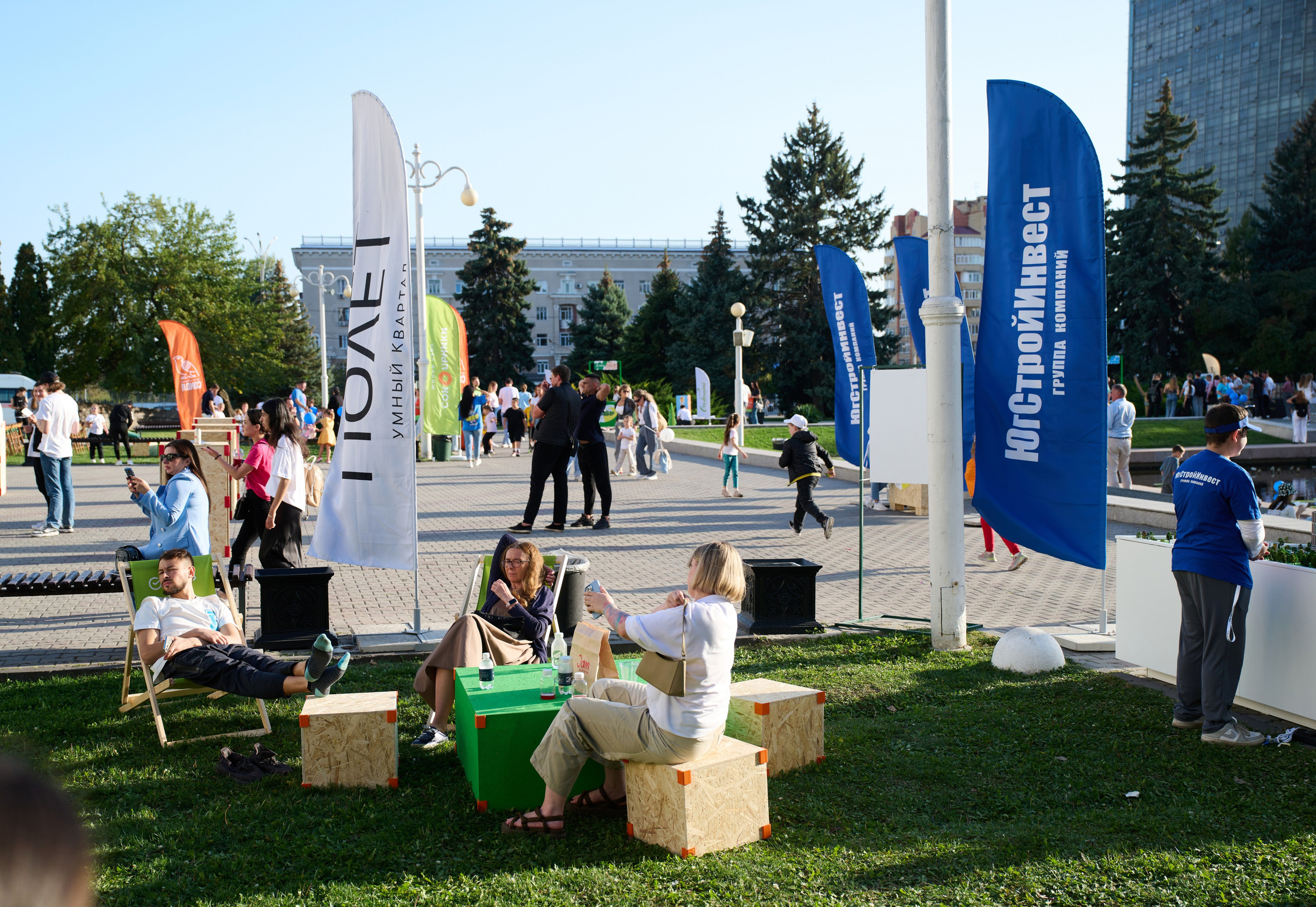 СБЕР базар на Театральной площади. Студия событий ДЕЙЗИ. Организация мероприятий. Свадебное агентство в Ростове-на-Дону. Свадебный организатор. Организация свадьбы под ключ