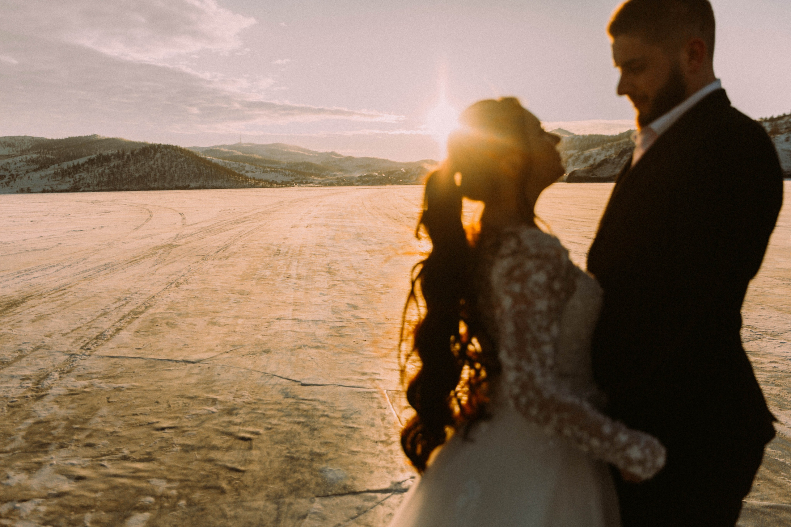 Свадебная зимняя съемка на Байкале. Главная