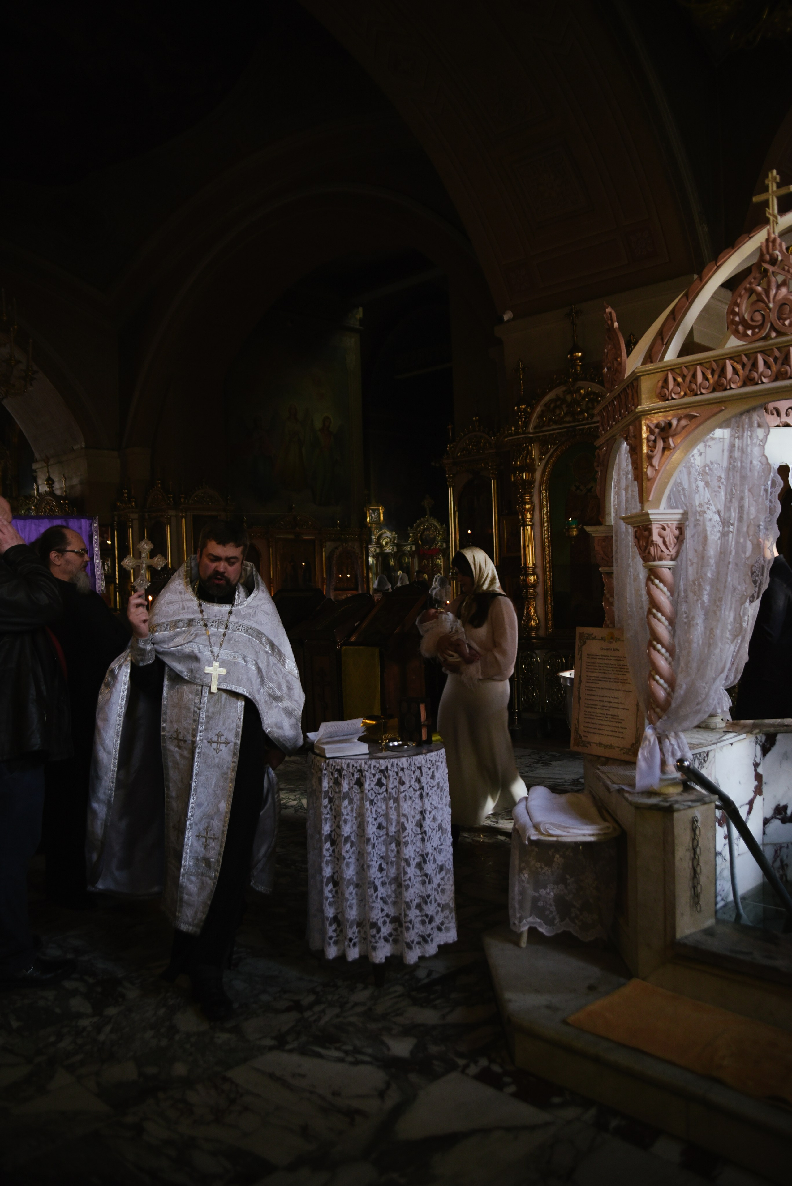 Таинство крещения Савва Храм Воскресения Словущего в Даниловской Слободе. Фотограф Лола Волна, город Москва