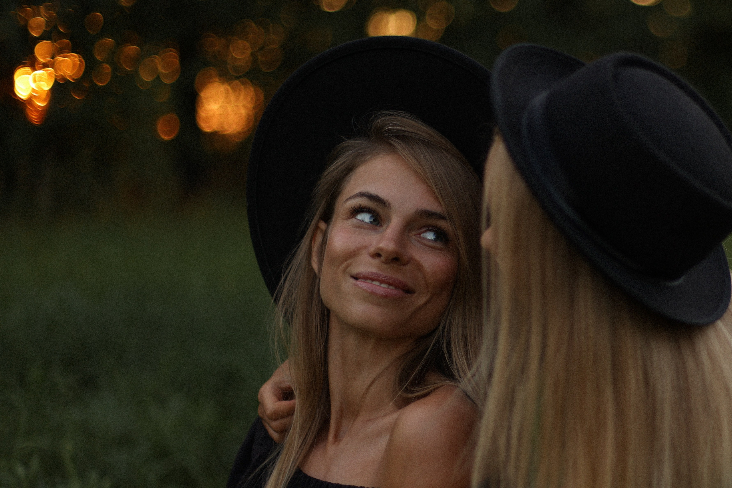 Не отпускай мою руку. Фотограф — Ольга Косолюкина