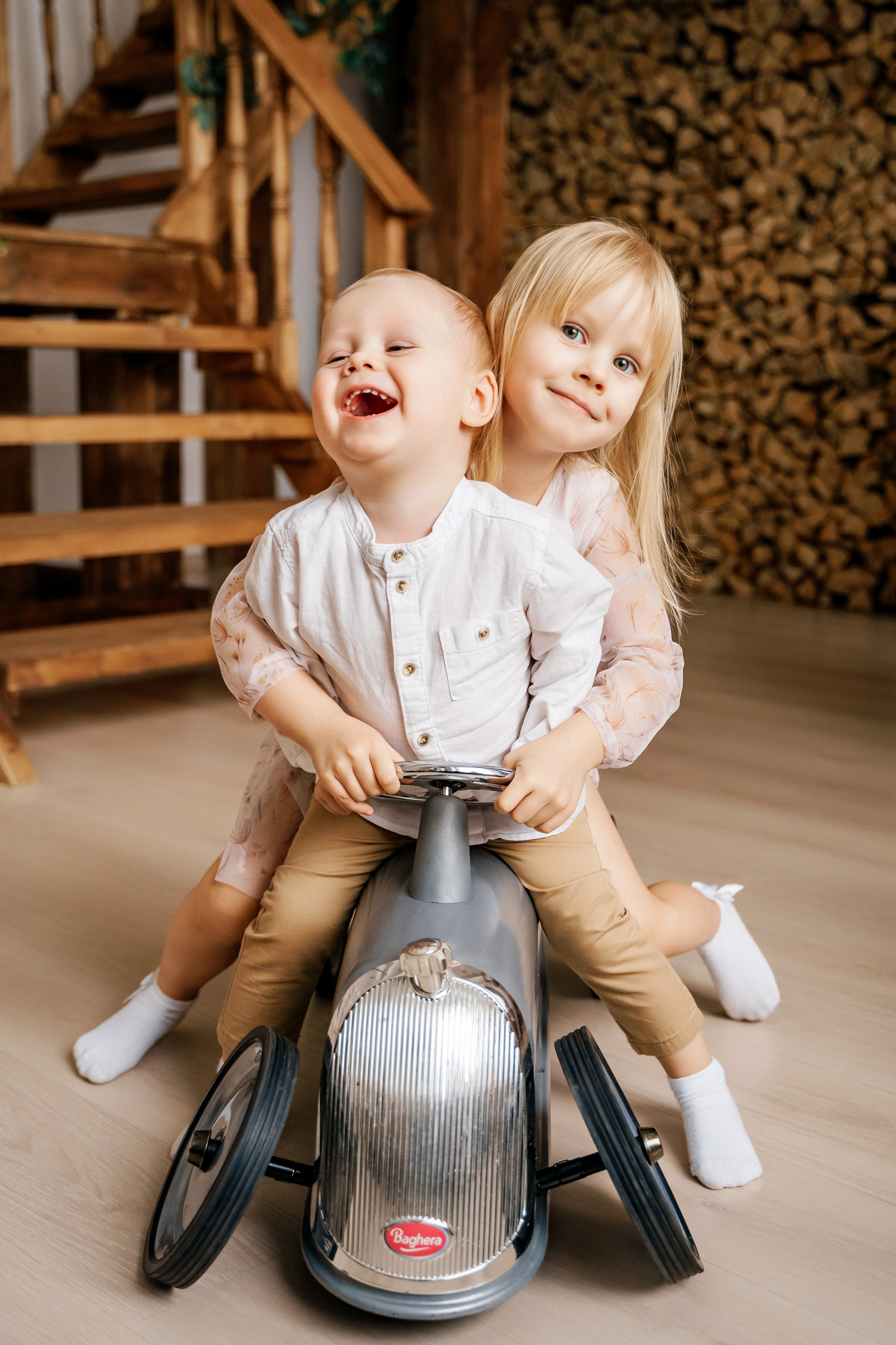 Семейная фотосессия в студии. Семейный и свадебный фотограф Минск Юрий Прилепов. Выпускные альбомы!