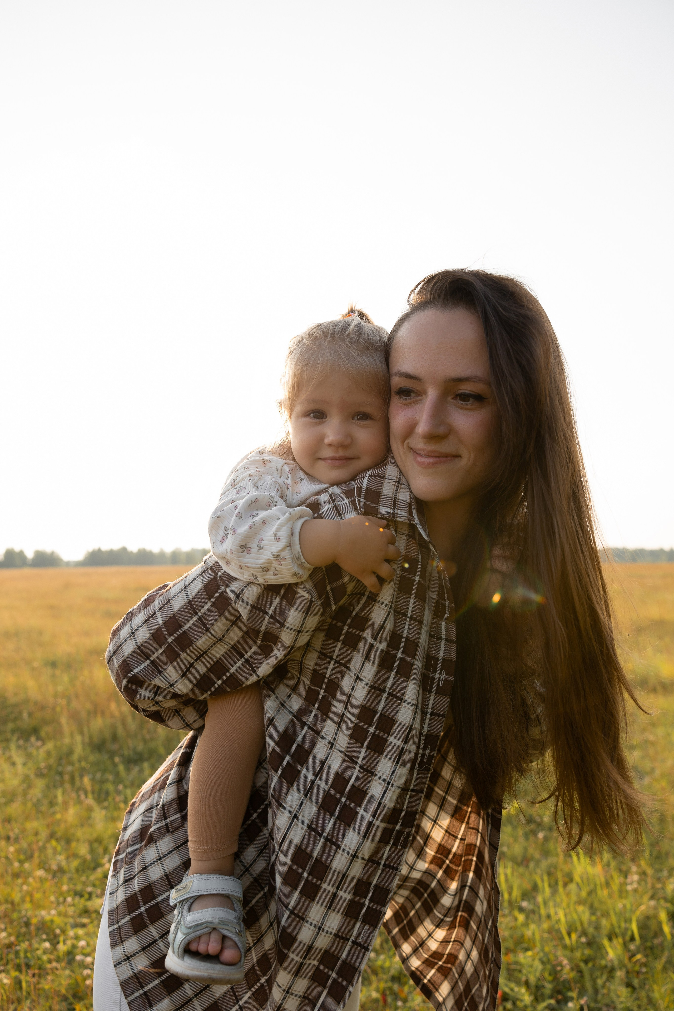 В поле. Семейный и свадебный фотограф в Челябинске Мария Леонтьева