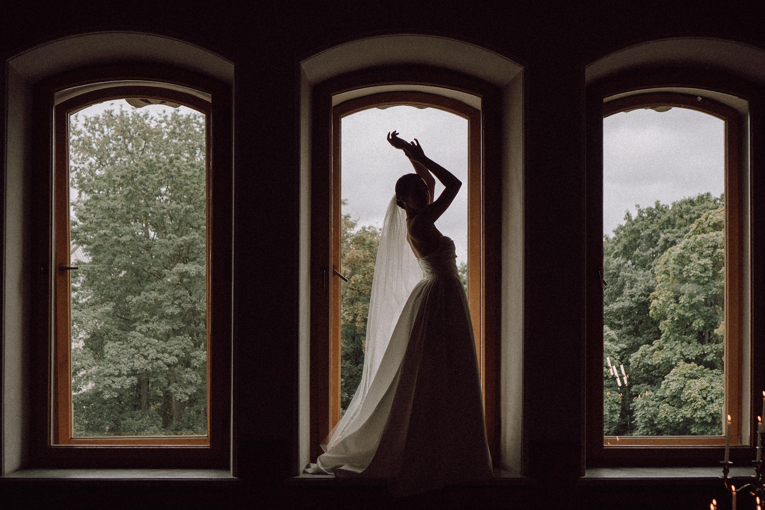 СВАДЕБНАЯ ПРОГУЛКА В САНТК-ПЕТЕРБУРГЕ (ИСАКИЕВСКИЙ СОБОР, ЗИМНЯЯ КАНАВКА, ЭРМИТАЖ И БОЛЬШАЯ МОРСКАЯ УЛИЦА). Профессиональный фотограф, Санкт-Петербург — Виктория Богомолова