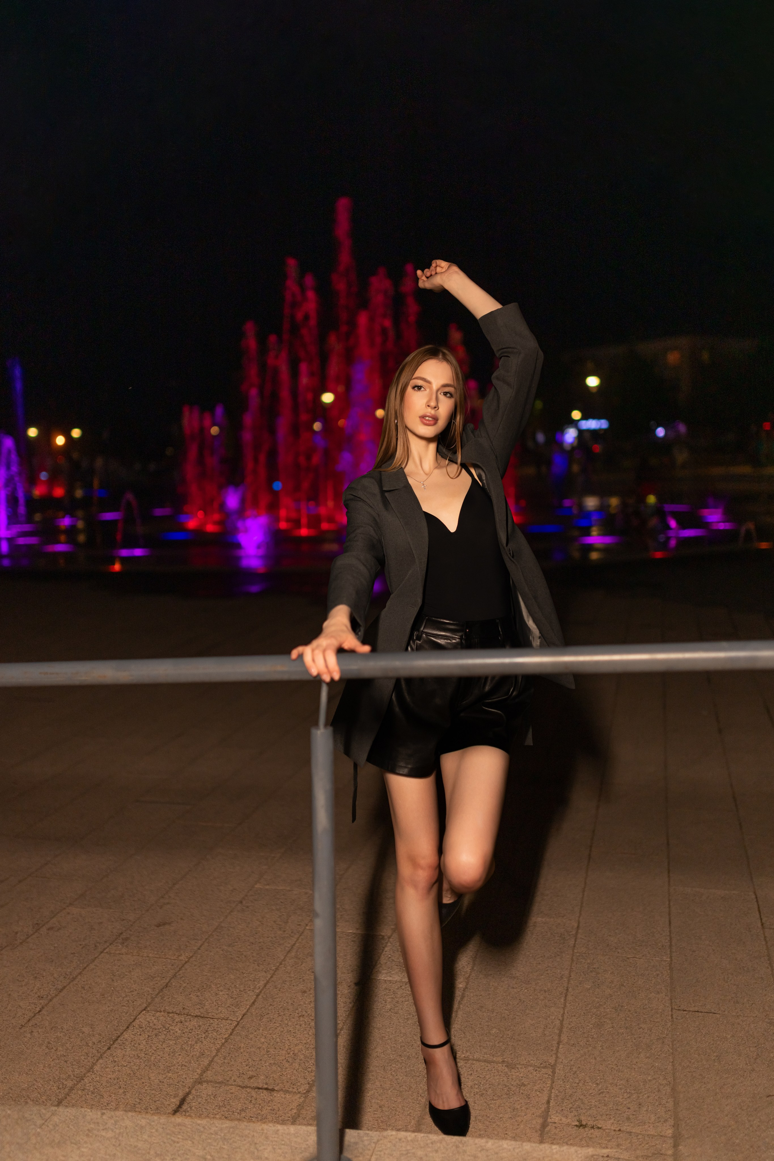 Ночная съемка с Ксенией на улицах Воронежа в формате для «себя». Дмитрий Шульгин, портретный фотограф в Воронеже