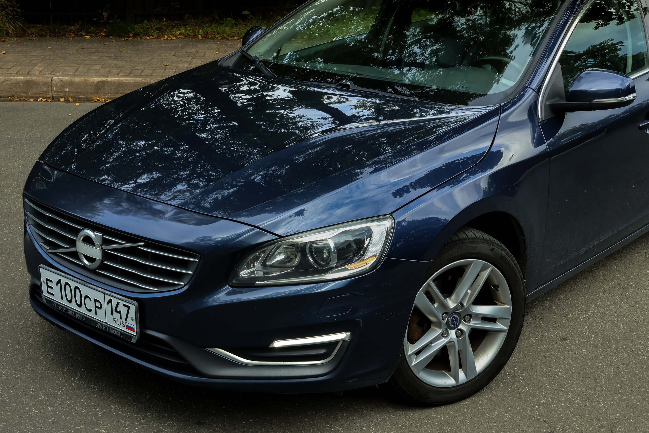 Volvo s60. Photo-nk