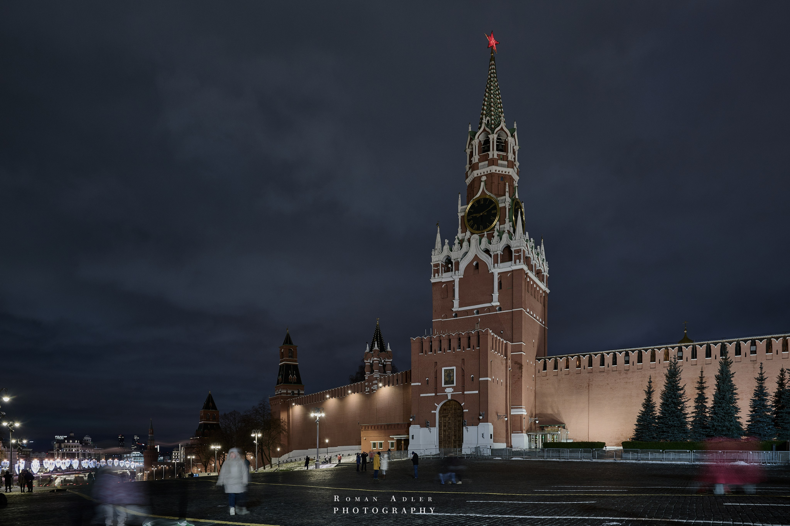 Новогодняя ночная Москва 2025. Фотограф Роман Адлер