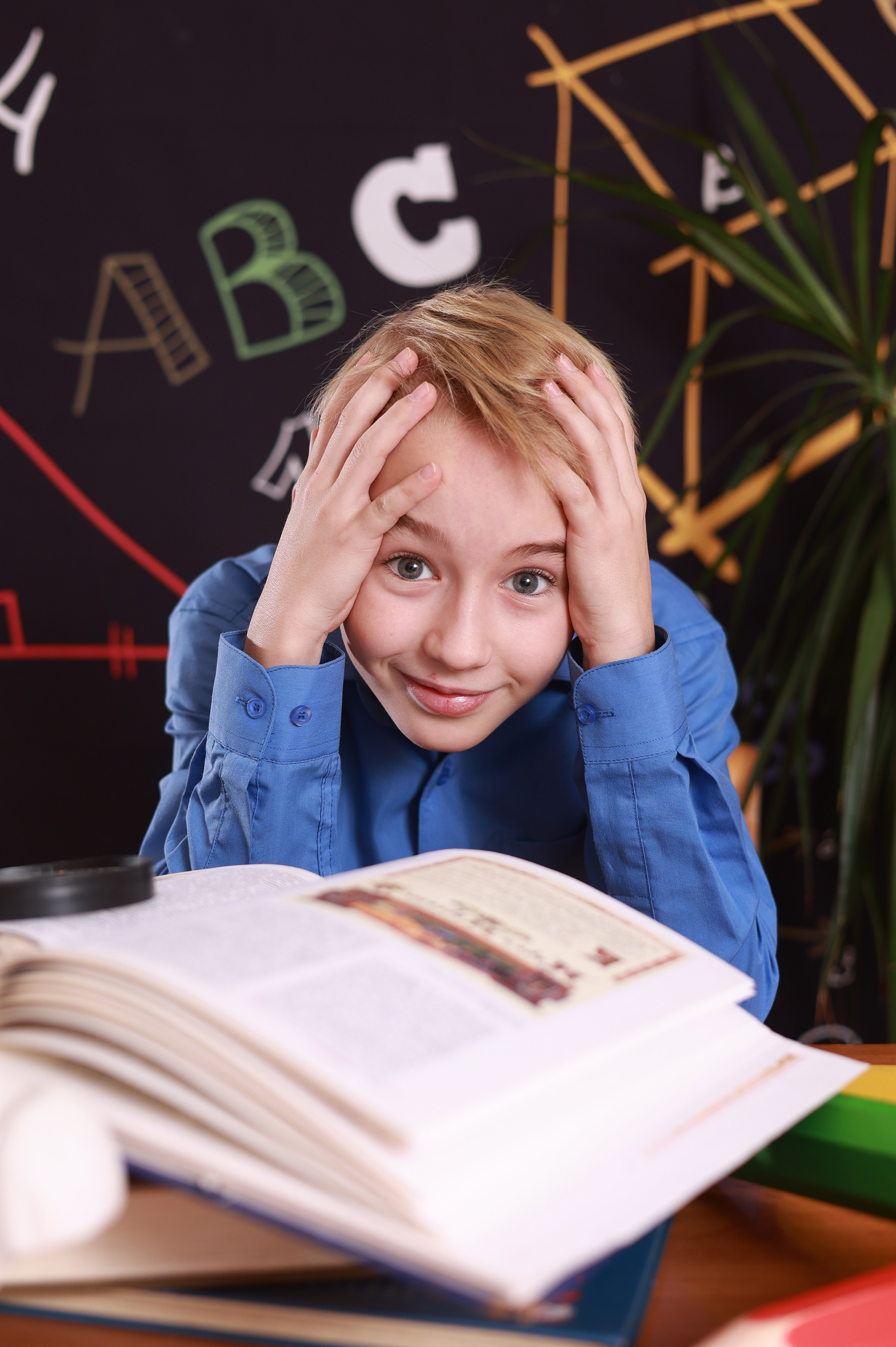 Школьная доска черная. Выпускные альбомы в Иваново в детский сад и школу. Александр и Светлана Янкины