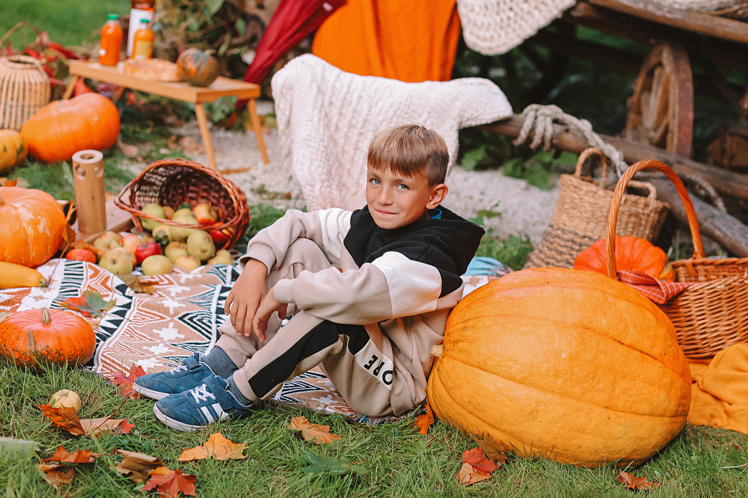 Тыквы. Семейный фотограф Тюмень, фотограф на роды Салмина Мария