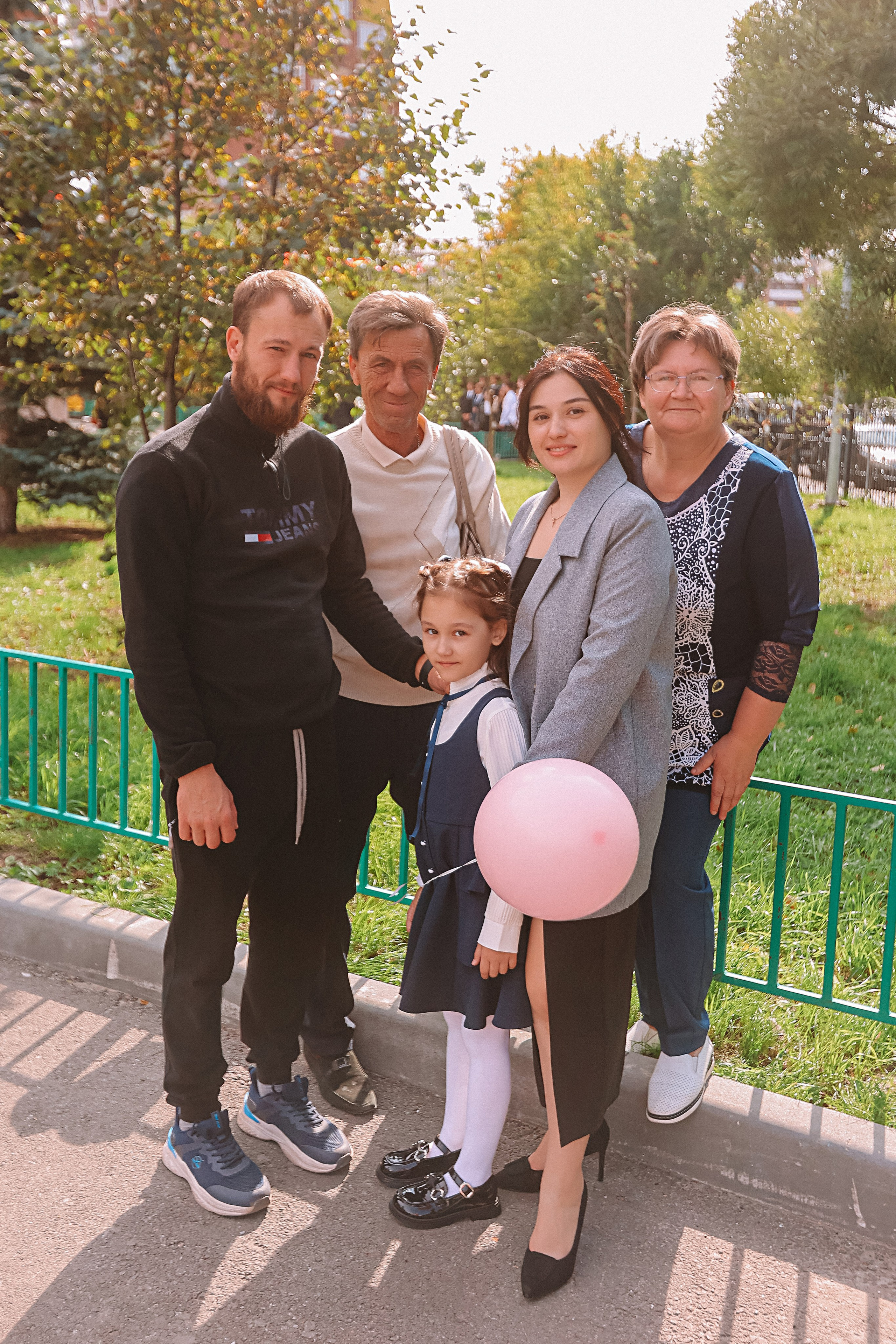 1 сентября линейка+кл час+портреты. Семейный фотограф Тюмень, фотограф на роды Салмина Мария