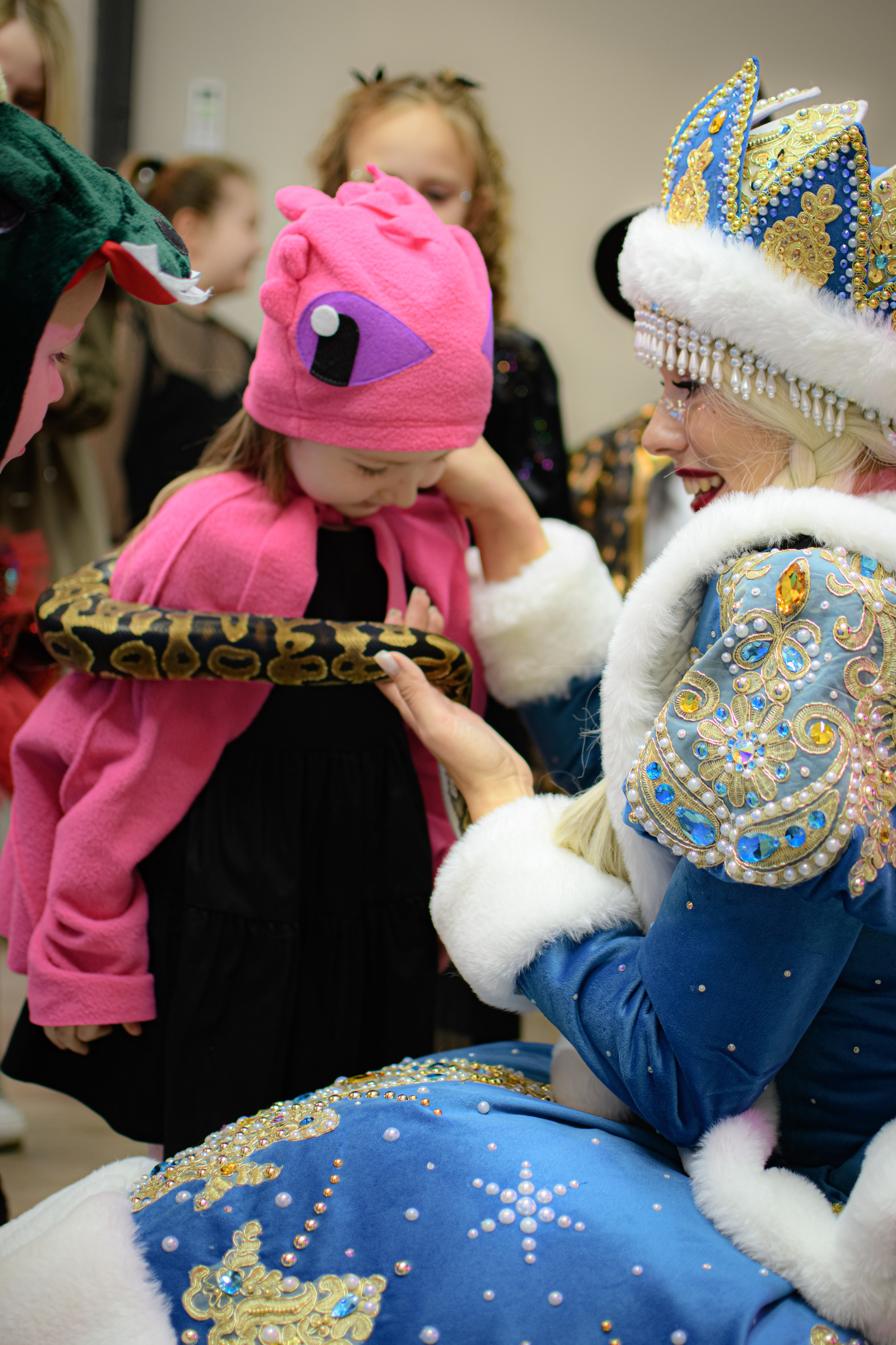 HAPPY NEW YEAR. Photokarish