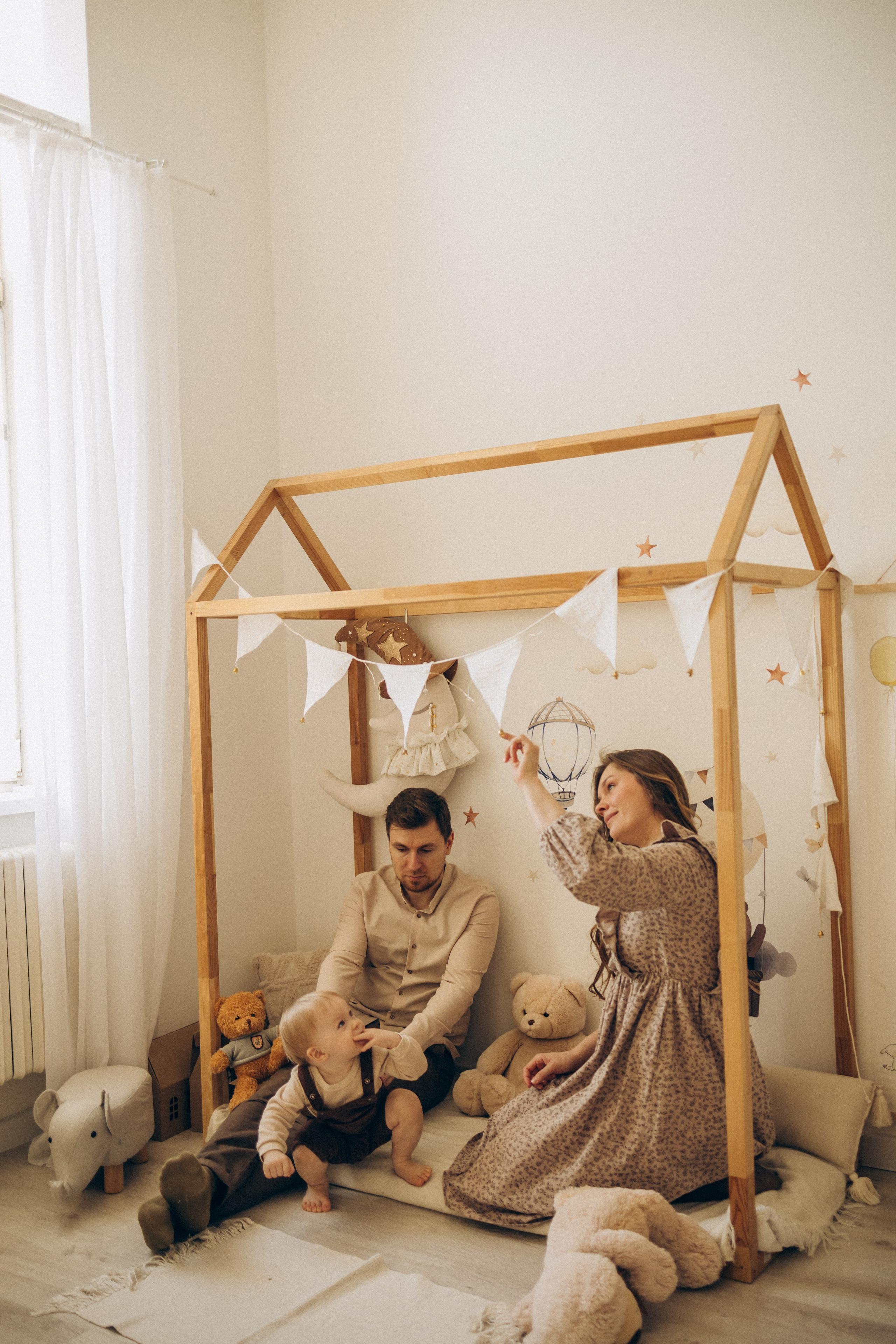 Семейная фотосессия Москва, семейный фотограф в Москве, семейная фотосессия, детский фотограф, семейная фотосессия в студии, студийная семейная фотосессия, фотосессия с малышом, фотосессия годовасия, фотосессия в годик