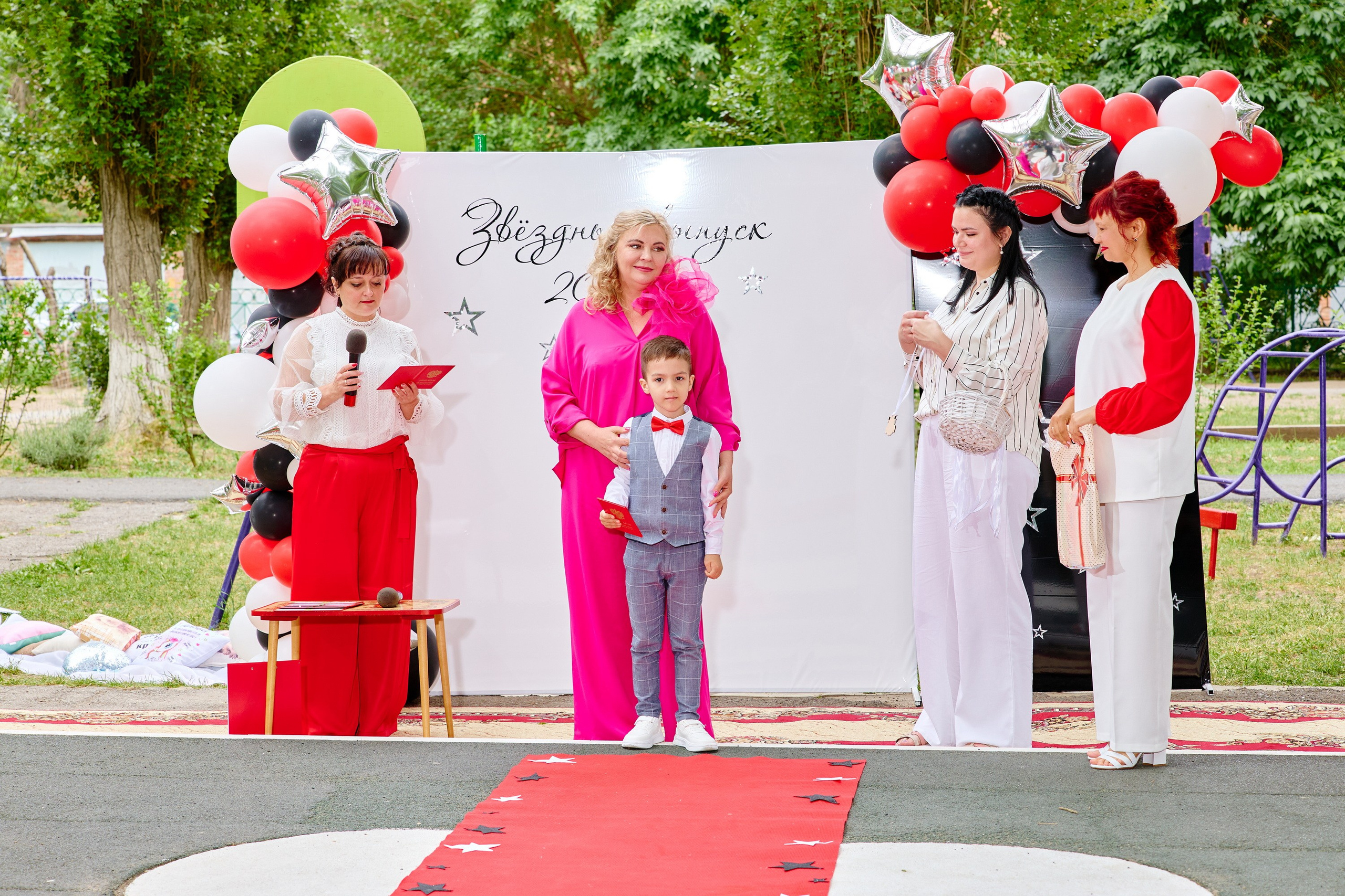 Выпускной 45 сад. Фотограф Выпускные альбомы Таганрог Сергей Коробченко