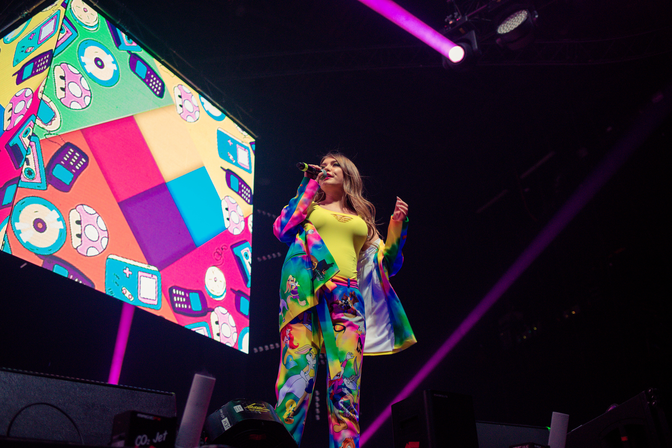 Оксана Почепа Акула