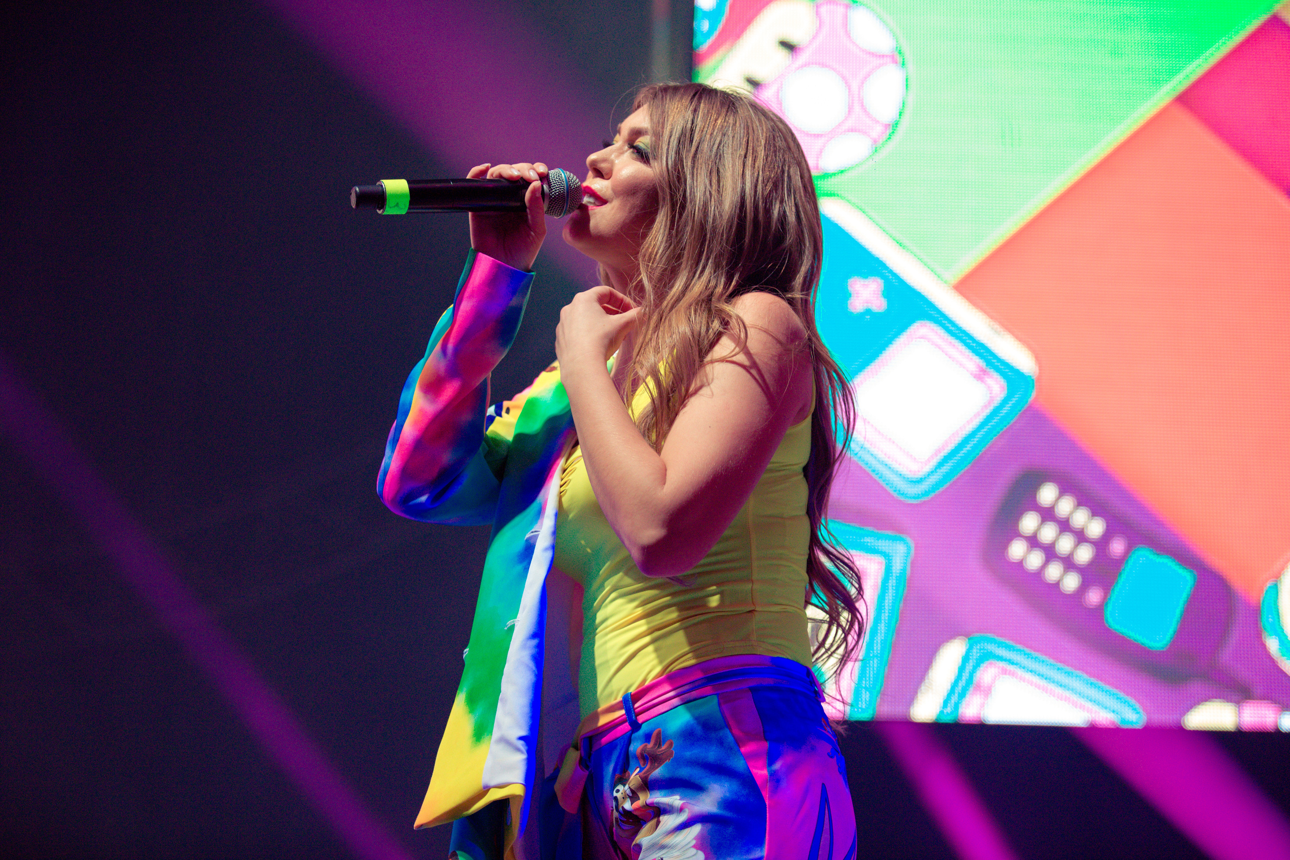 Оксана Почепа Акула