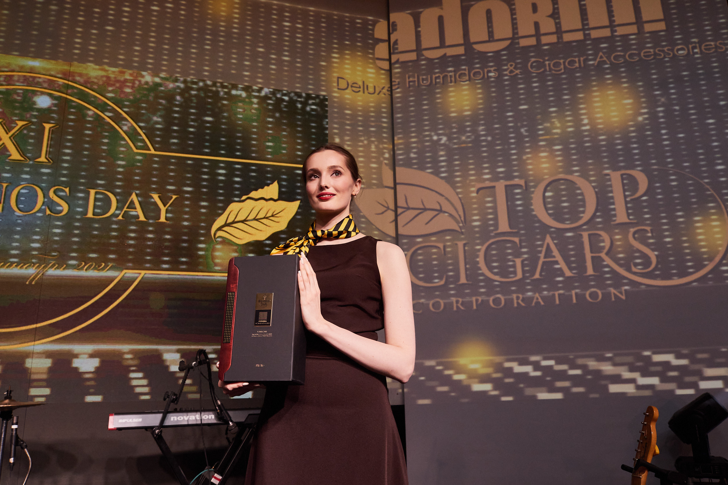 Фотограф на встречу резидентов клуба. Контент для бизнеса в Екатеринбурге Полдень Медиа